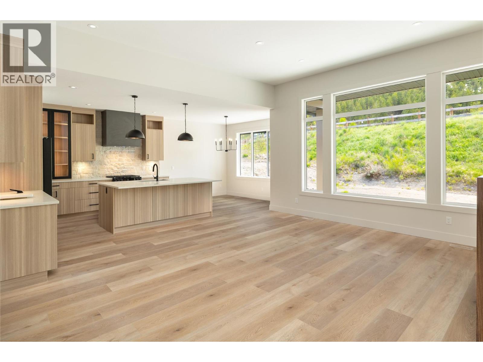 2125 Montenegro Drive, Kelowna, British Columbia  V1P 0B2 - Photo 23 - 10387399