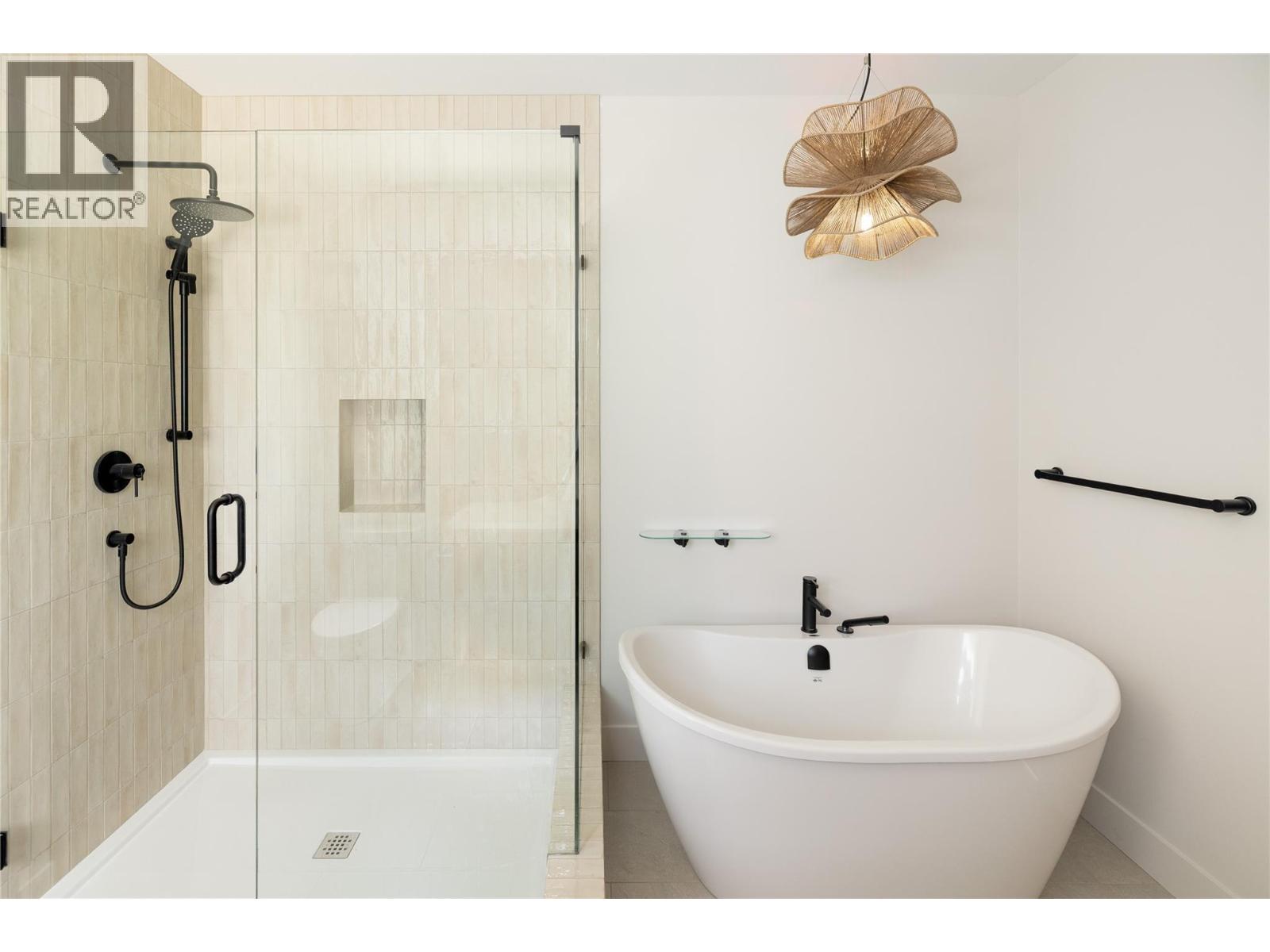 2125 Montenegro Drive, Kelowna, British Columbia  V1P 0B2 - Photo 27 - 10387399