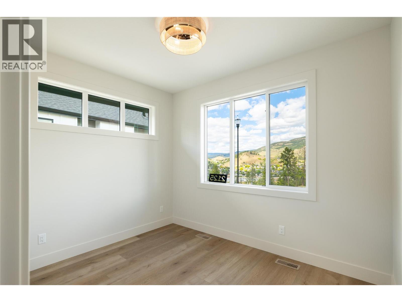 2125 Montenegro Drive, Kelowna, British Columbia  V1P 0B2 - Photo 29 - 10387399