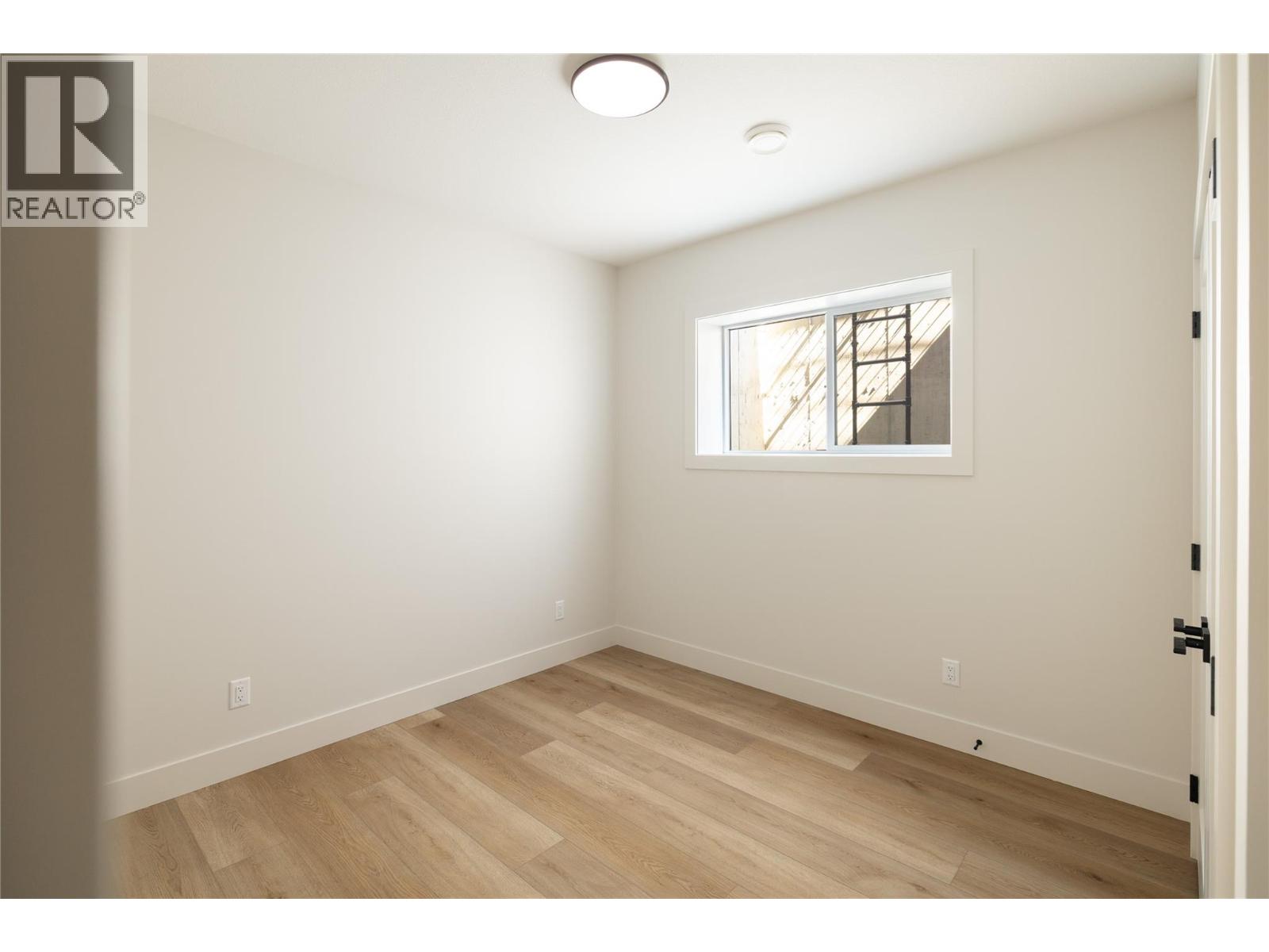 2125 Montenegro Drive, Kelowna, British Columbia  V1P 0B2 - Photo 35 - 10387399