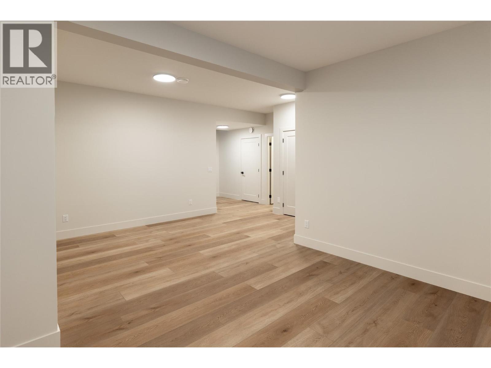 2125 Montenegro Drive, Kelowna, British Columbia  V1P 0B2 - Photo 36 - 10387399