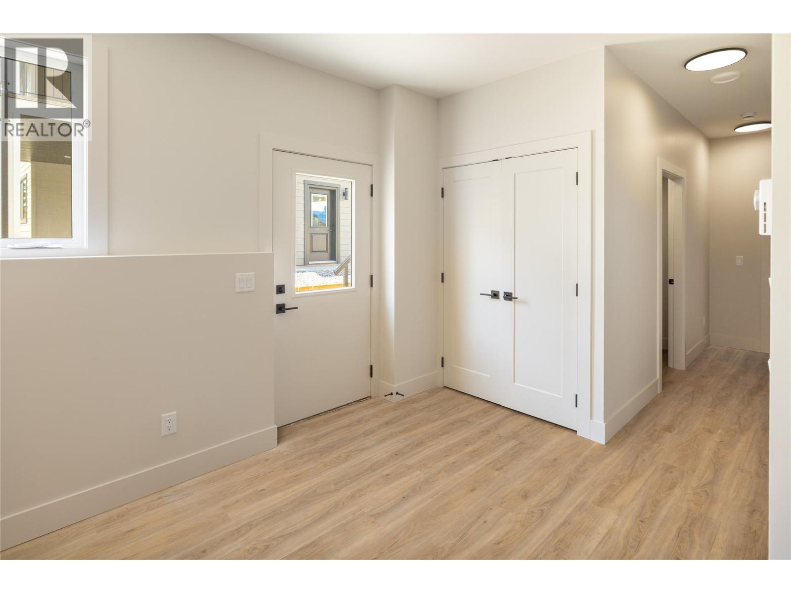 2125 Montenegro Drive, Kelowna, British Columbia  V1P 0B2 - Photo 41 - 10387399