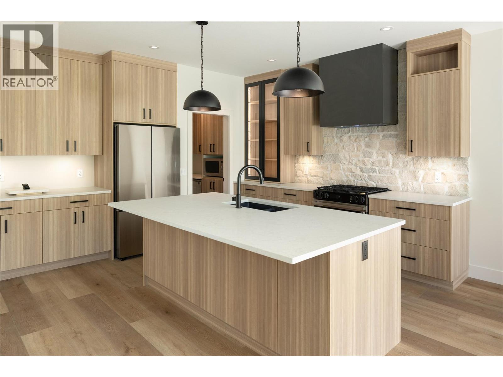 2125 Montenegro Drive, Kelowna, British Columbia  V1P 0B2 - Photo 9 - 10387399