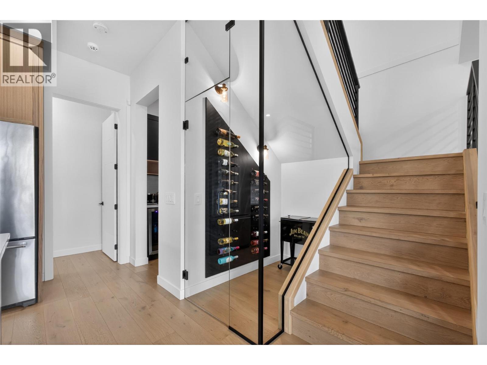 10255 Beacon Hill Drive, Lake Country, British Columbia  V4V 0A9 - Photo 11 - 10387014