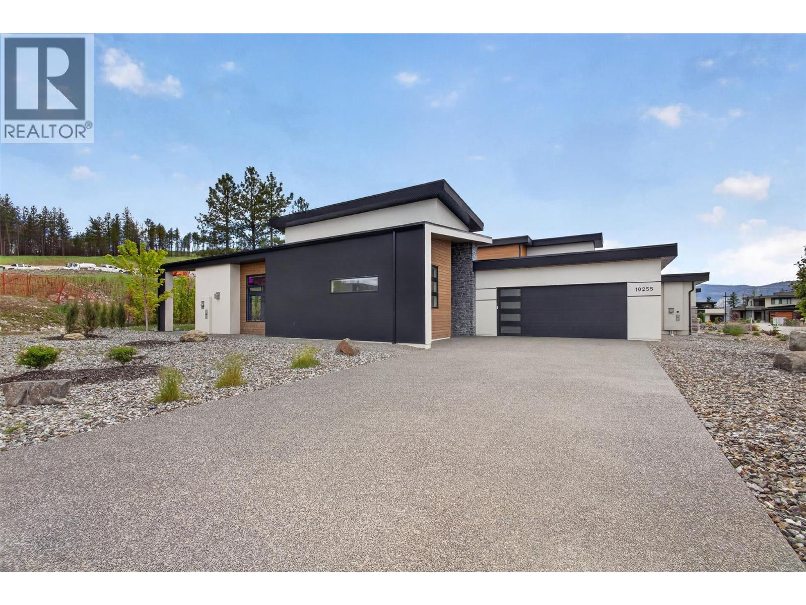 10255 Beacon Hill Drive, Lake Country, British Columbia  V4V 0A9 - Photo 4 - 10387014