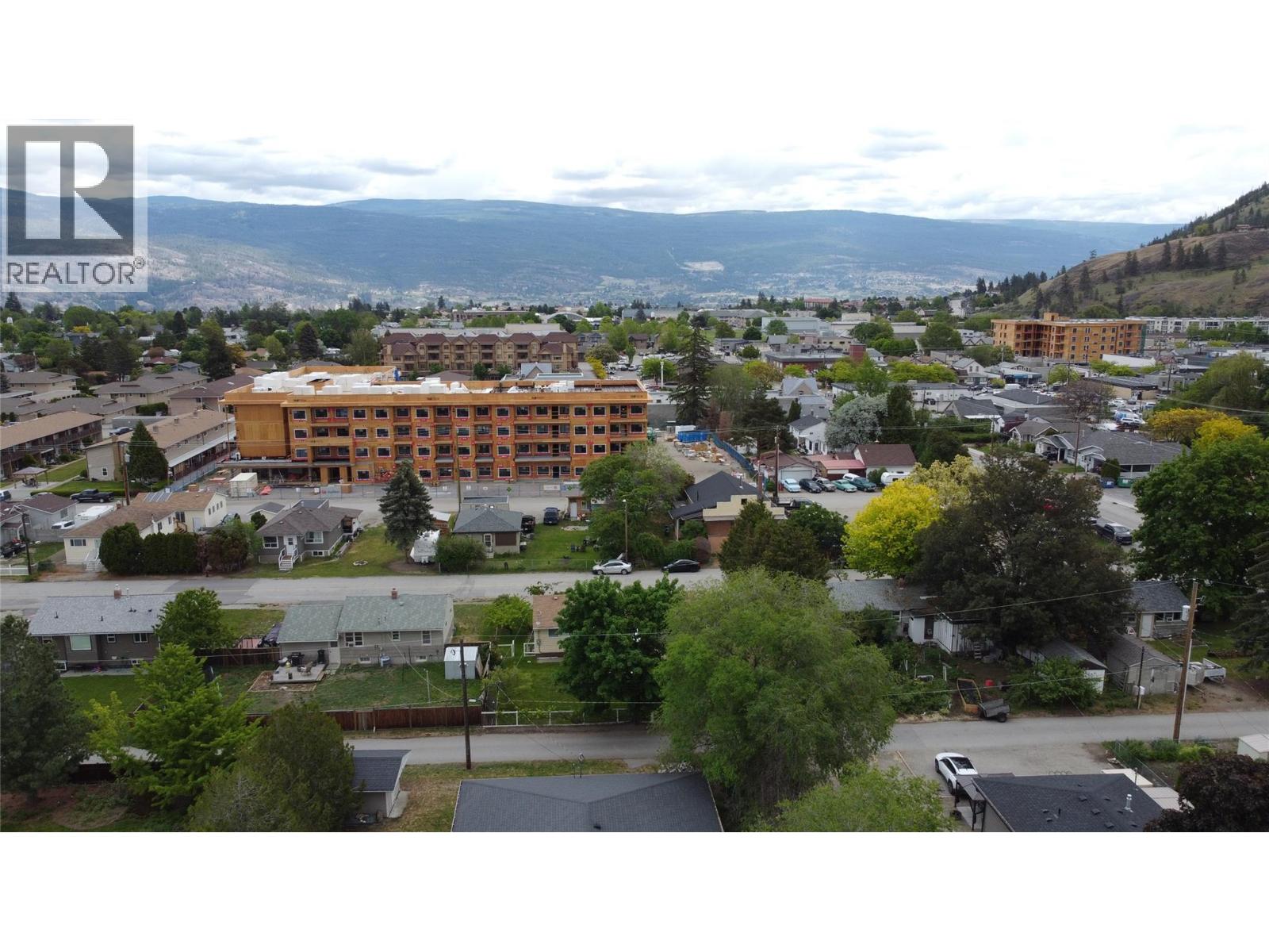 13614 Spencer Avenue, Summerland, British Columbia  V0H 1Z0 - Photo 3 - 10388024