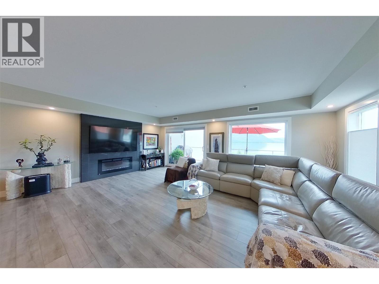 131 Harbourfront Drive Ne Unit# 503, Salmon Arm, British Columbia  V1E 0G4 - Photo 19 - 10388263