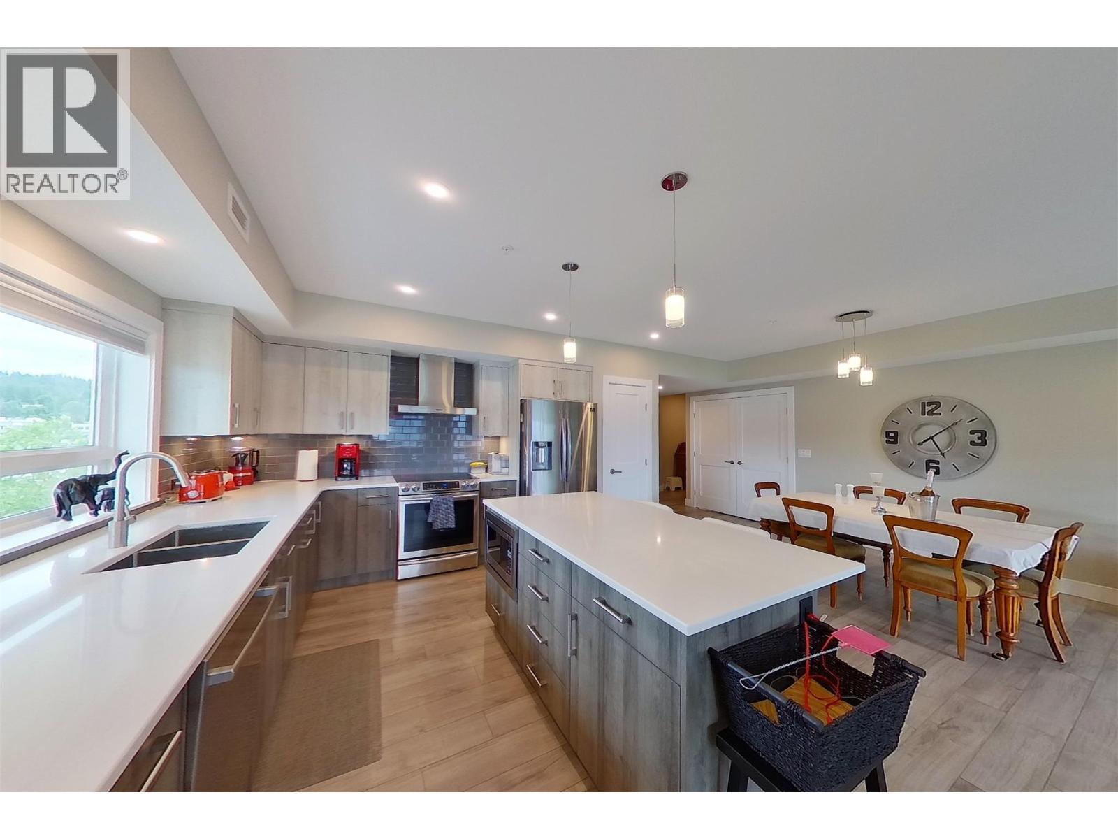 131 Harbourfront Drive Ne Unit# 503, Salmon Arm, British Columbia  V1E 0G4 - Photo 9 - 10388263