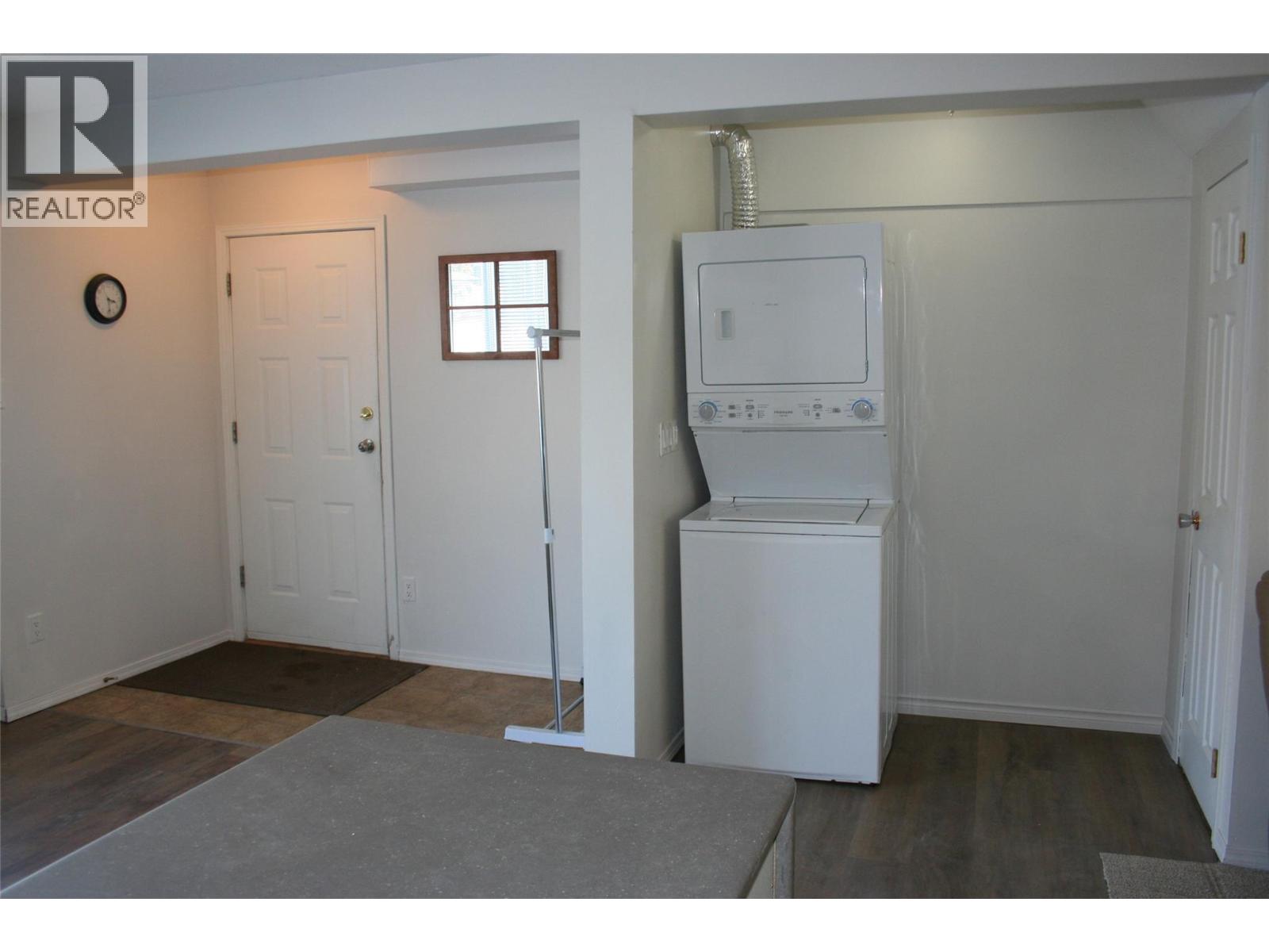 651/653 Stansfield Road, Kamloops, British Columbia  V2B 6M2 - Photo 31 - 10386040