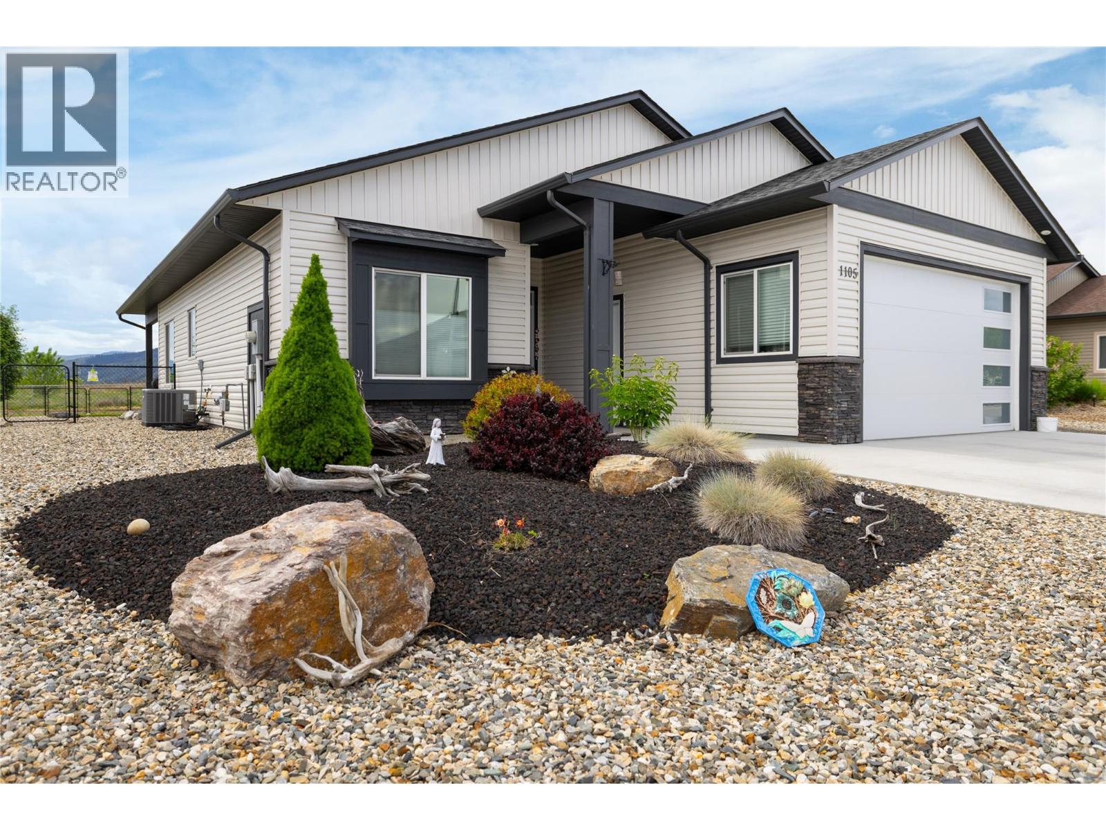 1105 11 Avenue, Vernon, British Columbia  V1H 1Z1 - Photo 2 - 10388238