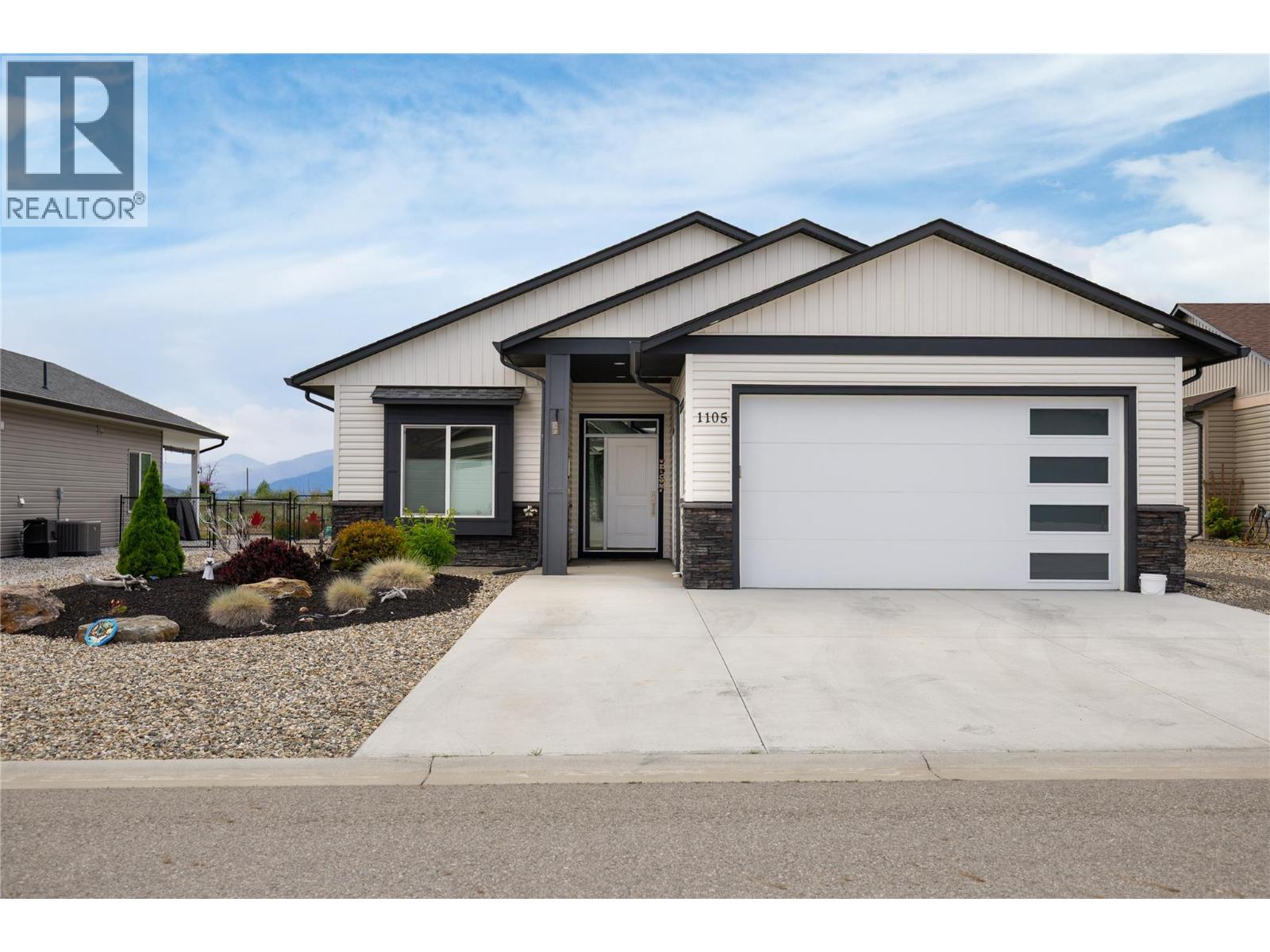 1105 11 Avenue, Vernon, British Columbia  V1H 1Z1 - Photo 3 - 10388238