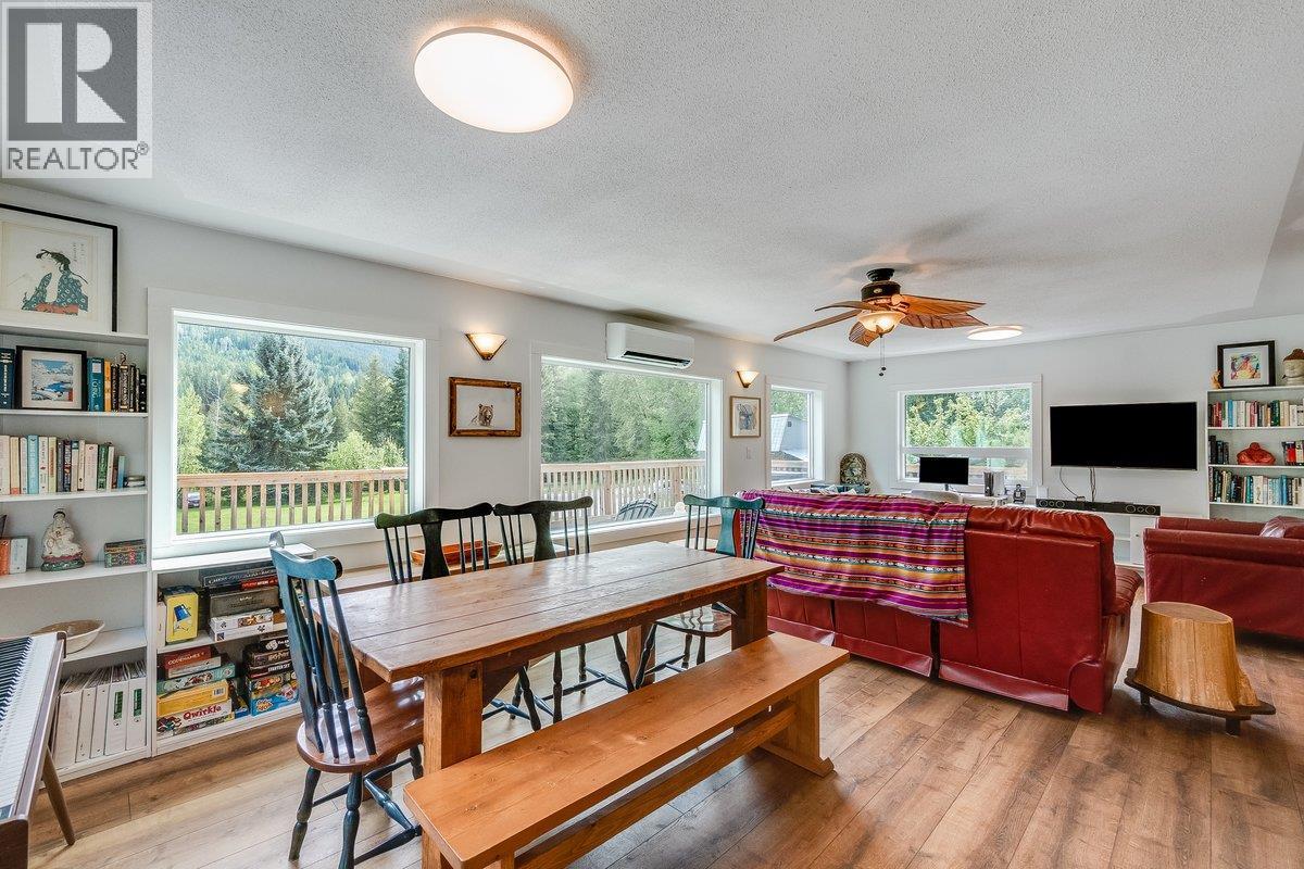 3678 Krestova Cemetery Road, Krestova, British Columbia  V0G 1H2 - Photo 13 - 10388229