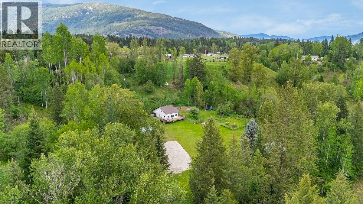 3678 Krestova Cemetery Road, Krestova, British Columbia  V0G 1H2 - Photo 2 - 10388229