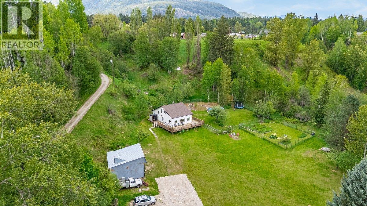 3678 Krestova Cemetery Road, Krestova, British Columbia  V0G 1H2 - Photo 3 - 10388229