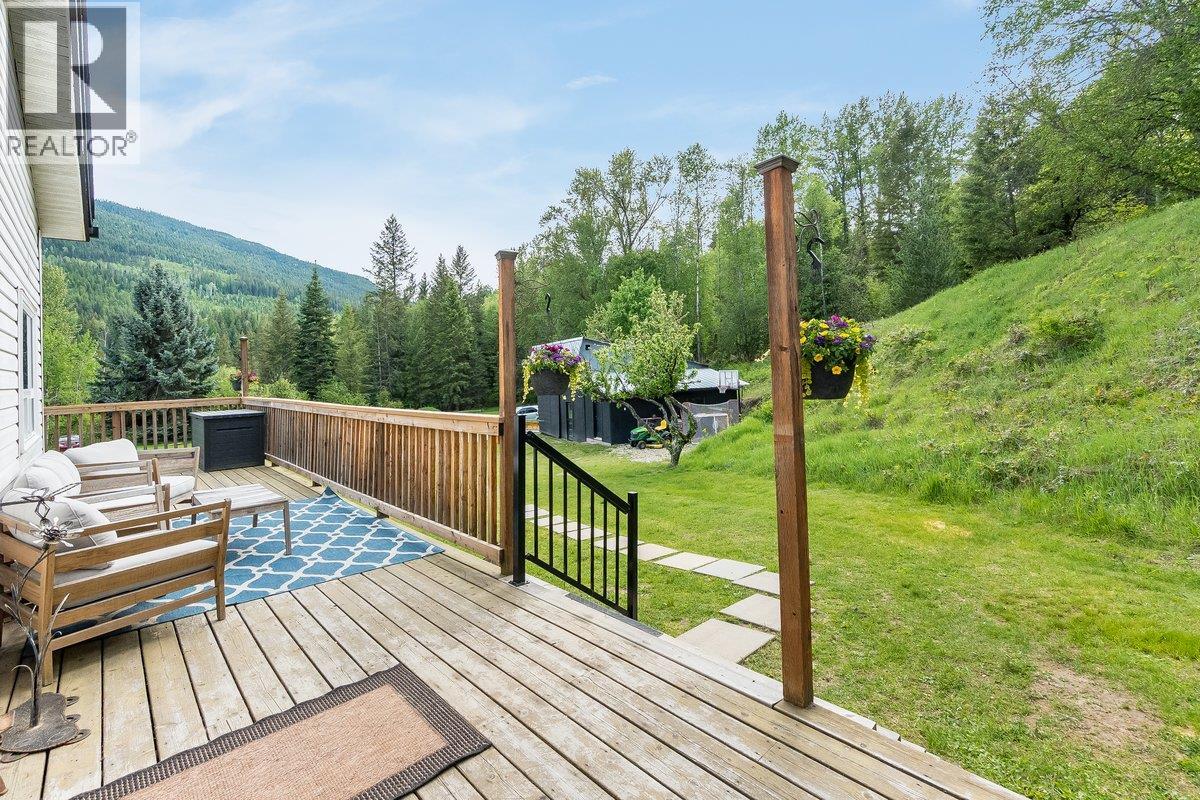 3678 Krestova Cemetery Road, Krestova, British Columbia  V0G 1H2 - Photo 38 - 10388229