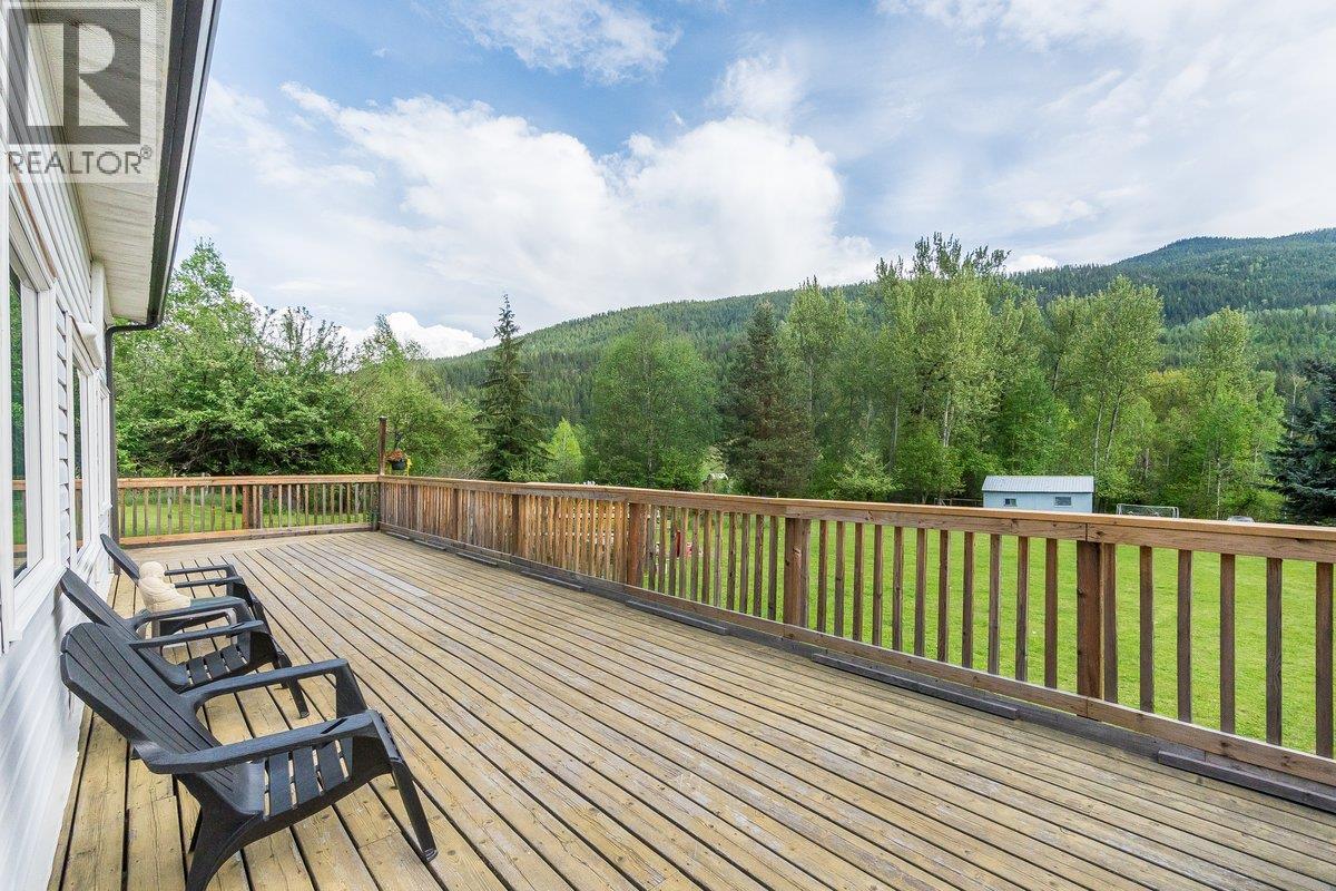 3678 Krestova Cemetery Road, Krestova, British Columbia  V0G 1H2 - Photo 42 - 10388229