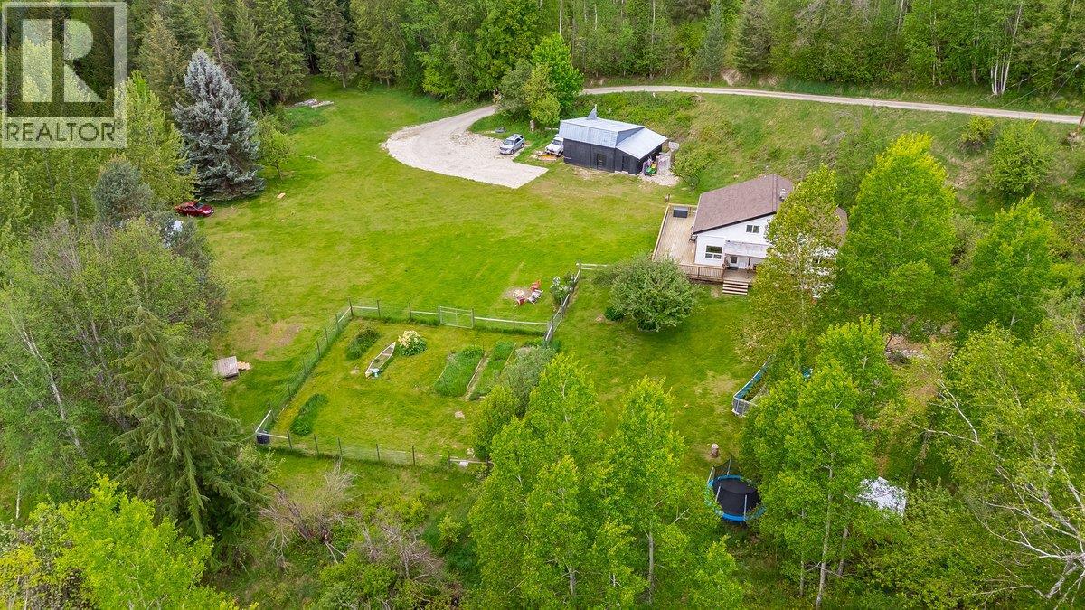 3678 Krestova Cemetery Road, Krestova, British Columbia  V0G 1H2 - Photo 5 - 10388229