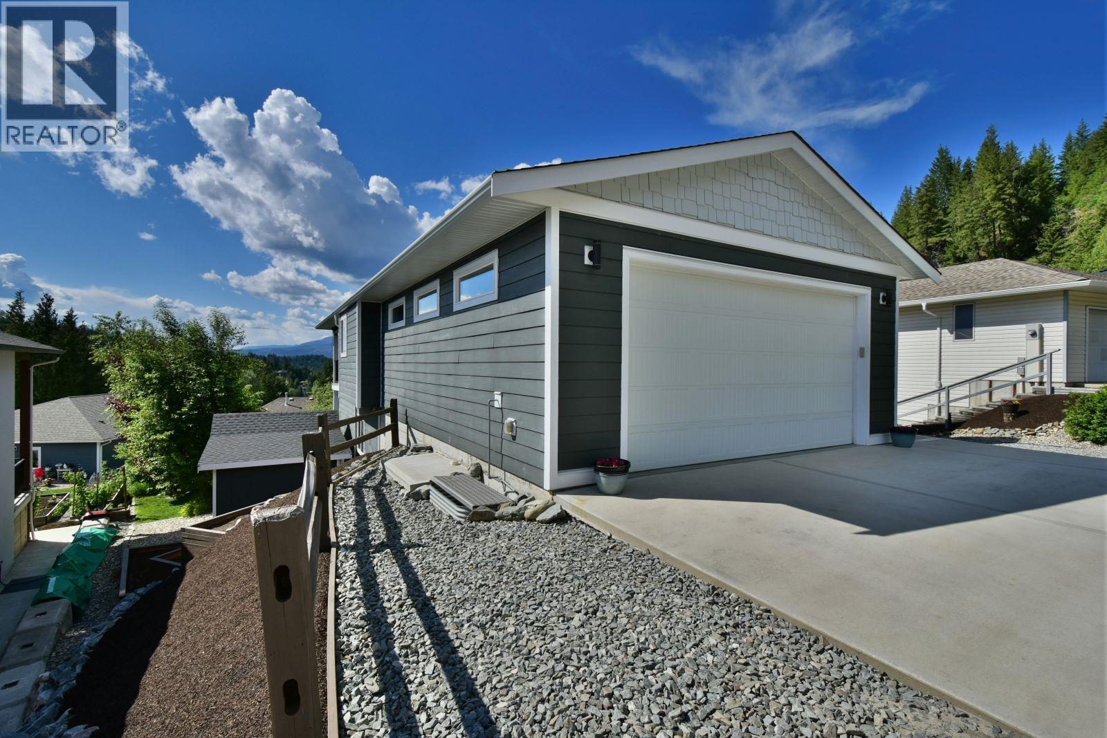 2592 Alpen Paradies Road Unit# 38, Blind Bay, British Columbia  V0E 1H1 - Photo 56 - 10387905
