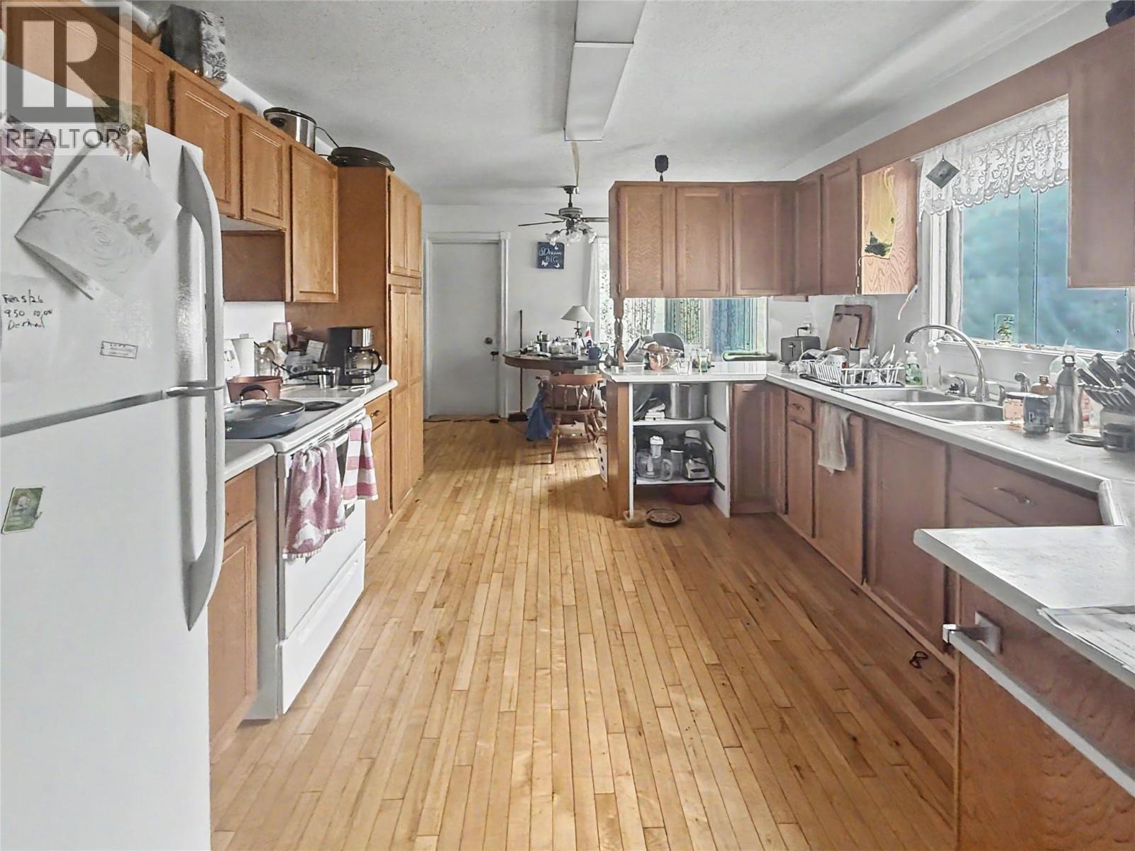 7461 2nd Street, Grand Forks, British Columbia  V0H 1H0 - Photo 14 - 10388007