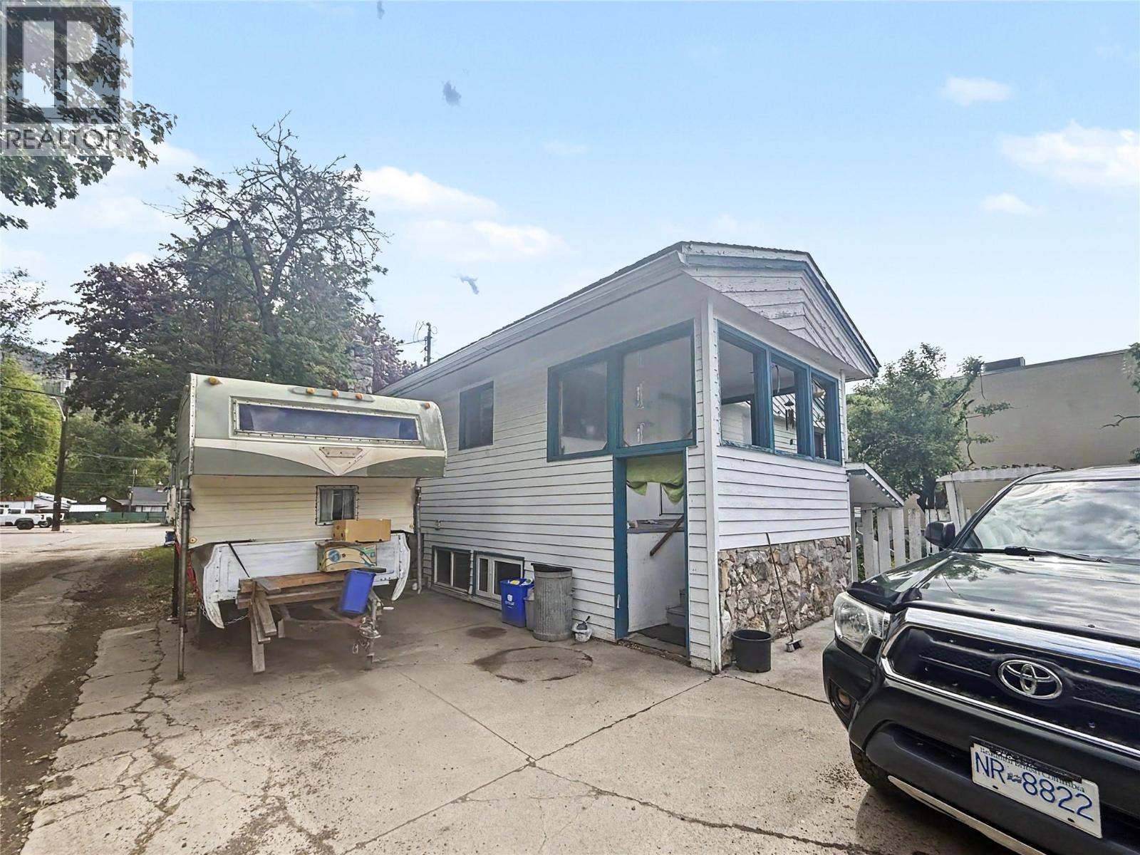 7461 2nd Street, Grand Forks, British Columbia  V0H 1H0 - Photo 2 - 10388007