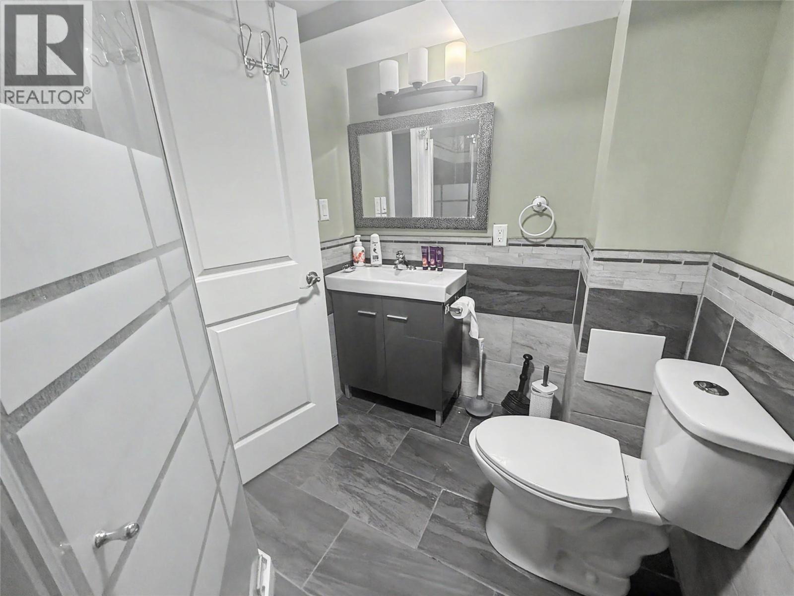 7461 2nd Street, Grand Forks, British Columbia  V0H 1H0 - Photo 7 - 10388007