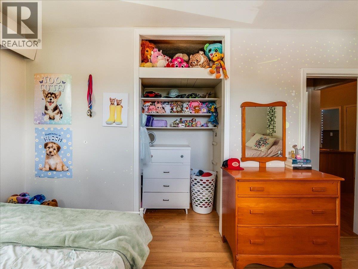 750 7th Avenue, Castlegar, British Columbia  V1N 1R7 - Photo 40 - 10388074