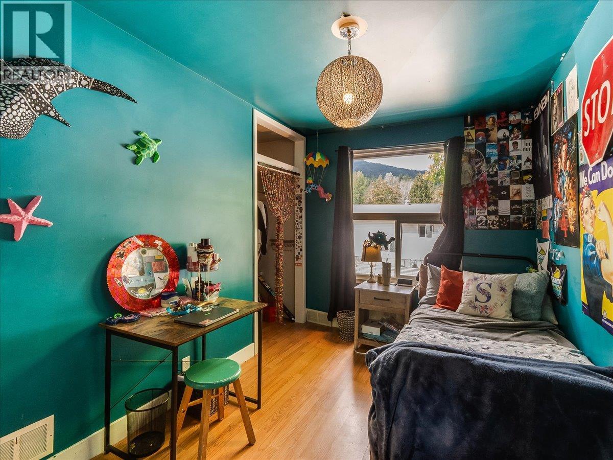 750 7th Avenue, Castlegar, British Columbia  V1N 1R7 - Photo 42 - 10388074