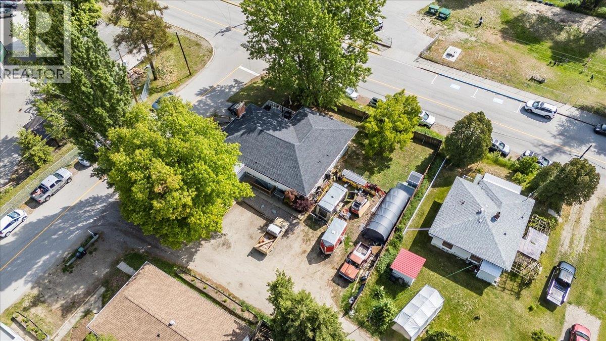 750 7th Avenue, Castlegar, British Columbia  V1N 1R7 - Photo 84 - 10388074