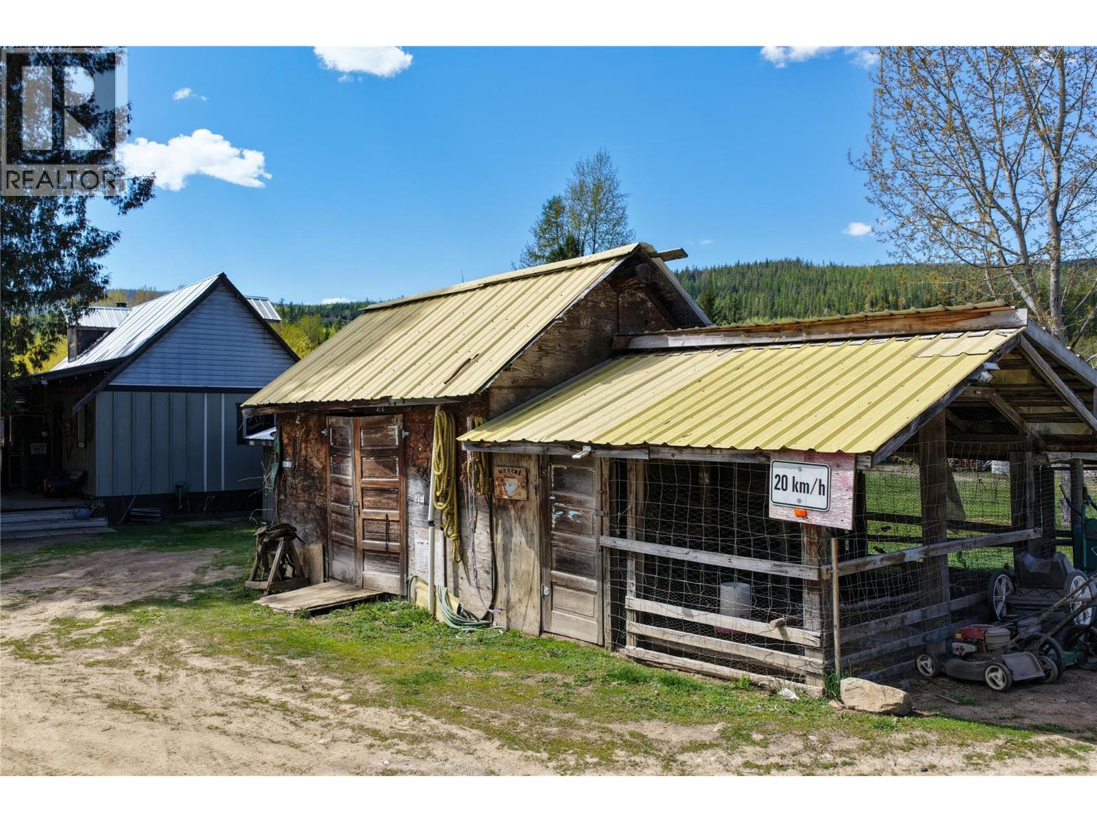 650 Trinity Valley Road, Lumby, British Columbia  V0E 2G4 - Photo 24 - 10388122