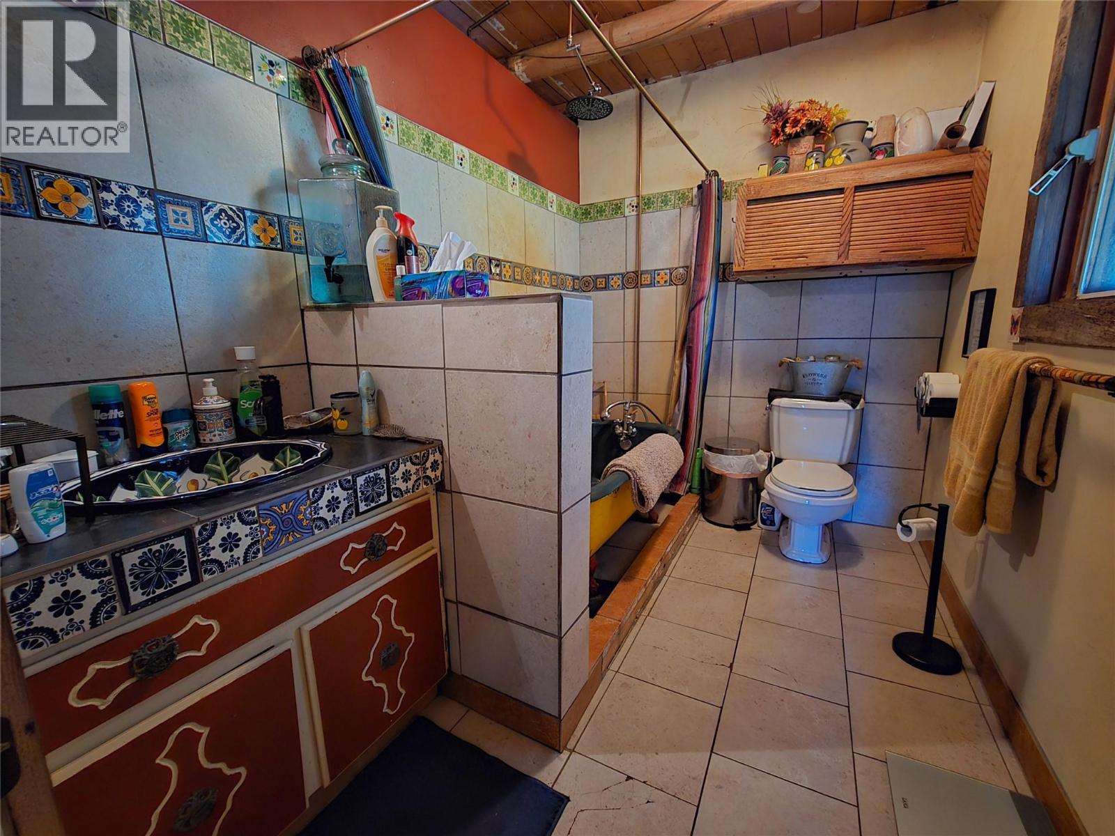 650 Trinity Valley Road, Lumby, British Columbia  V0E 2G4 - Photo 39 - 10388122