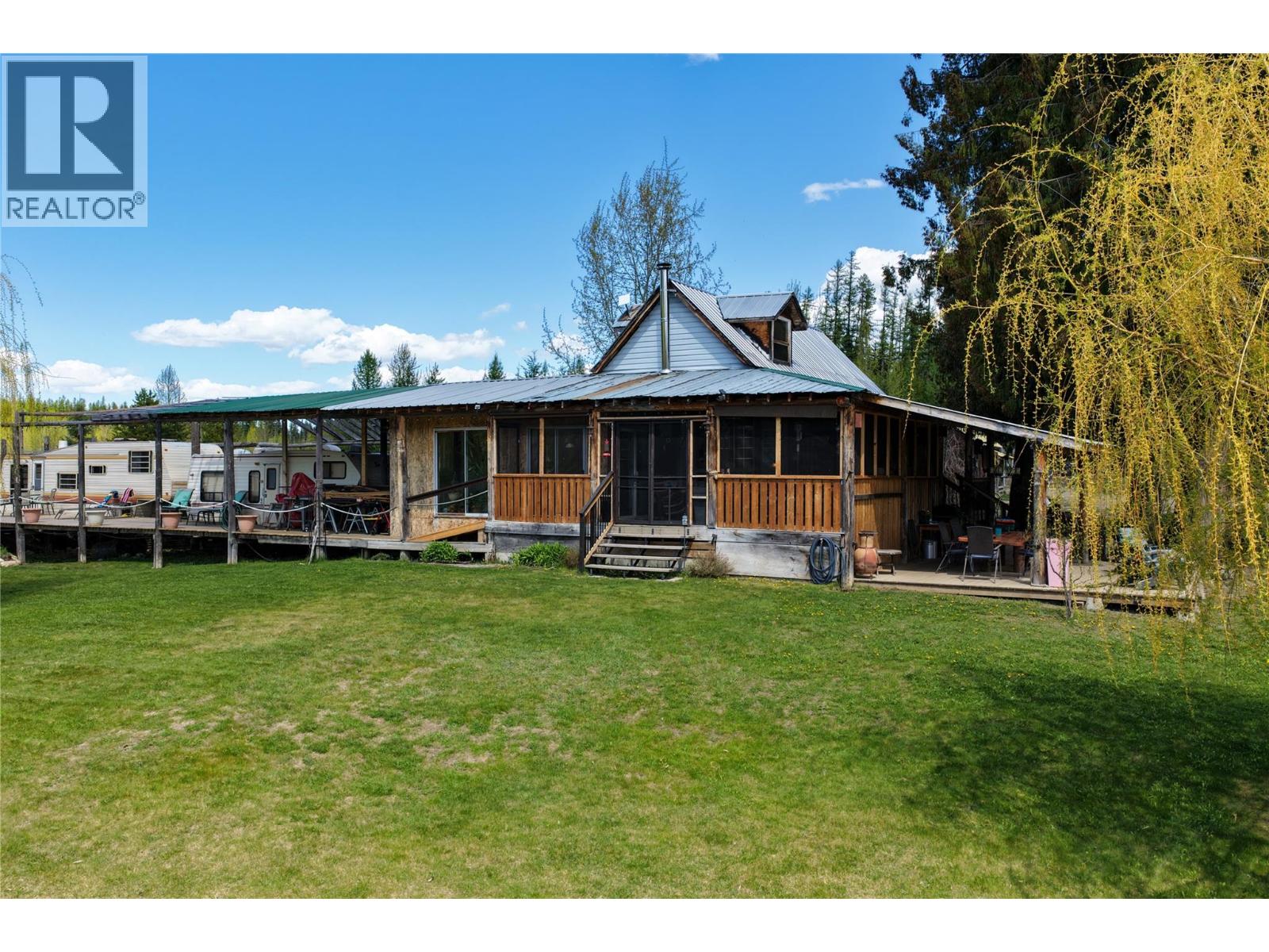 650 Trinity Valley Road, Lumby, British Columbia  V0E 2G4 - Photo 8 - 10388122