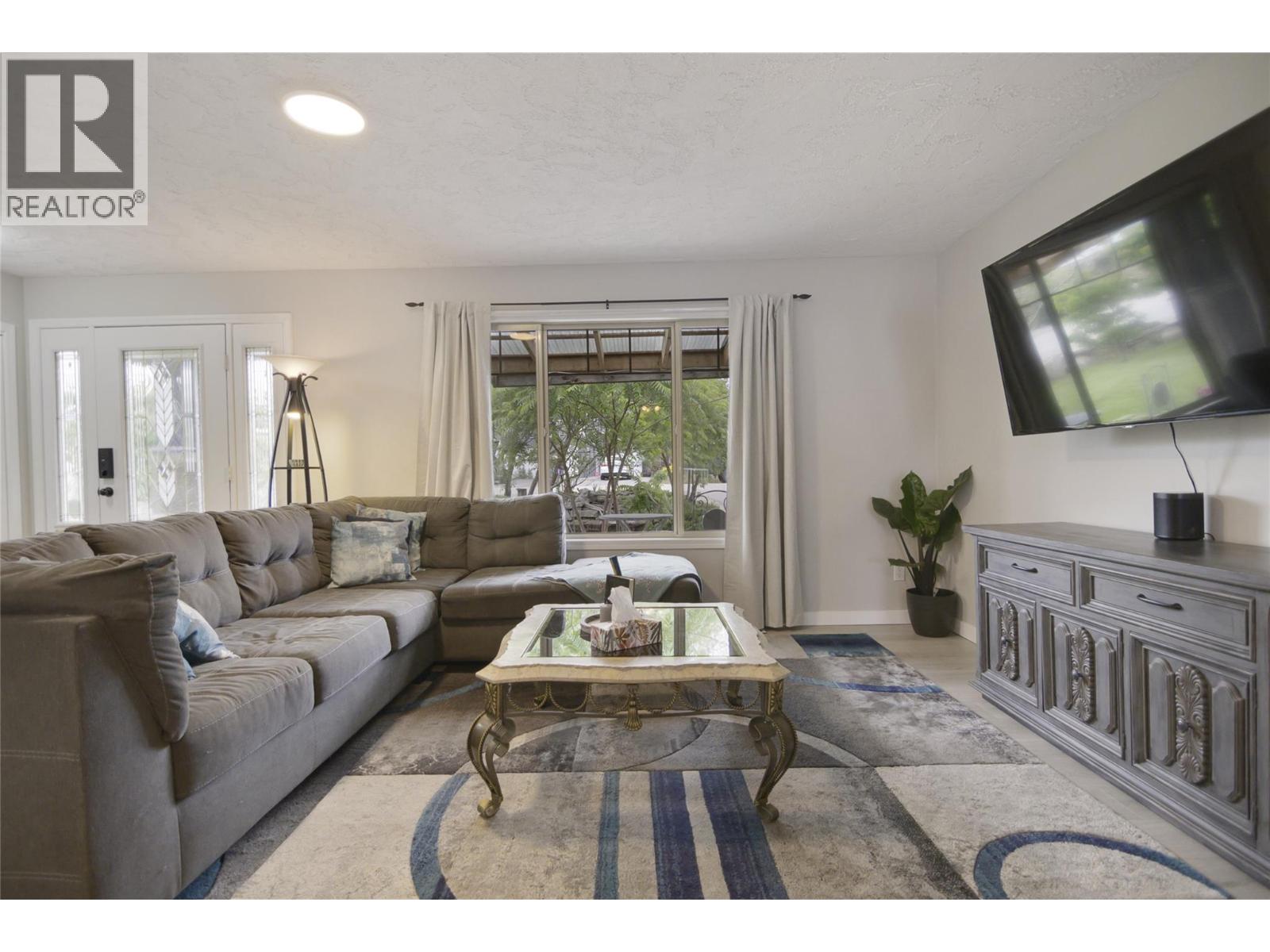 470 Vista Road, Kelowna, British Columbia  V1X 3S7 - Photo 12 - 10388217
