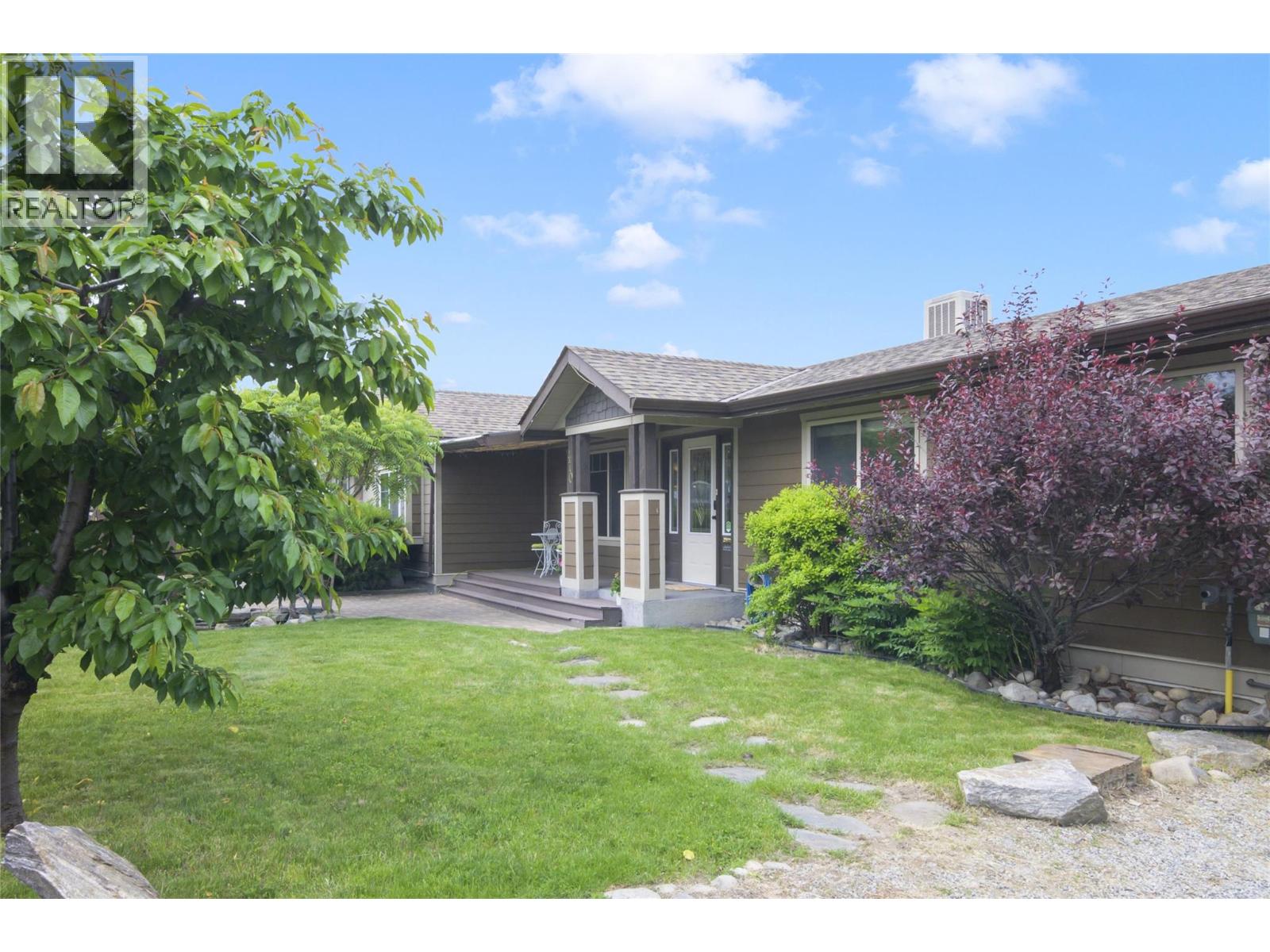 470 Vista Road, Kelowna, British Columbia  V1X 3S7 - Photo 3 - 10388217