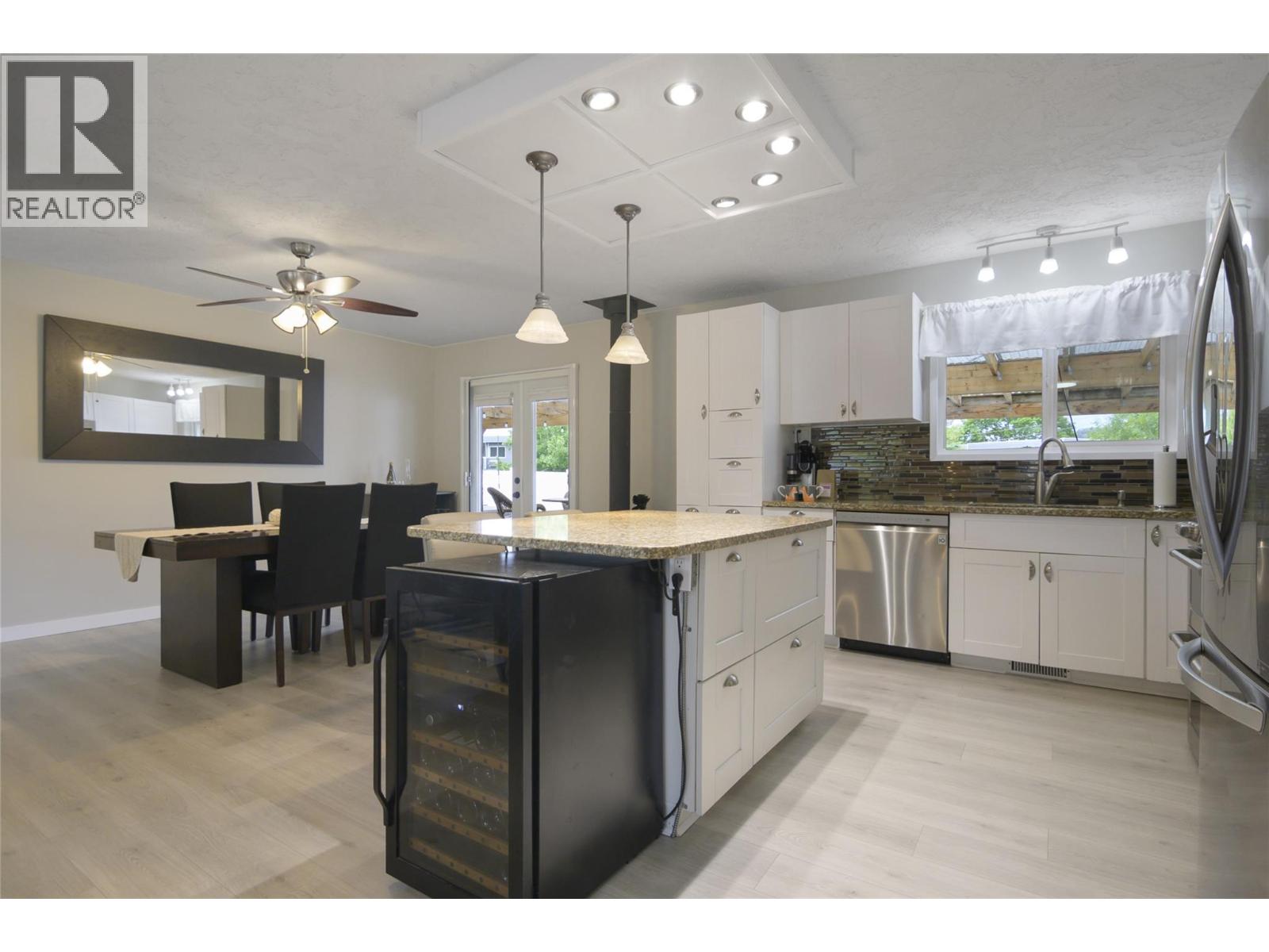 470 Vista Road, Kelowna, British Columbia  V1X 3S7 - Photo 6 - 10388217