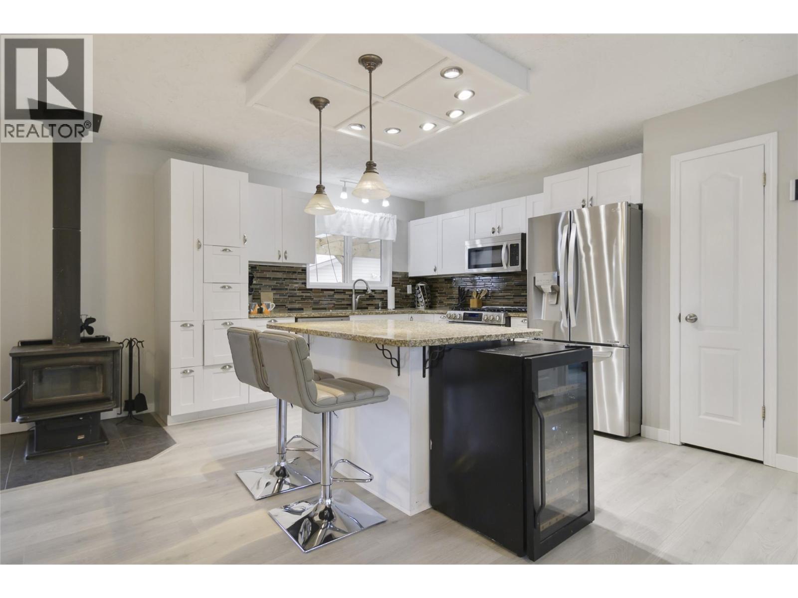 470 Vista Road, Kelowna, British Columbia  V1X 3S7 - Photo 8 - 10388217