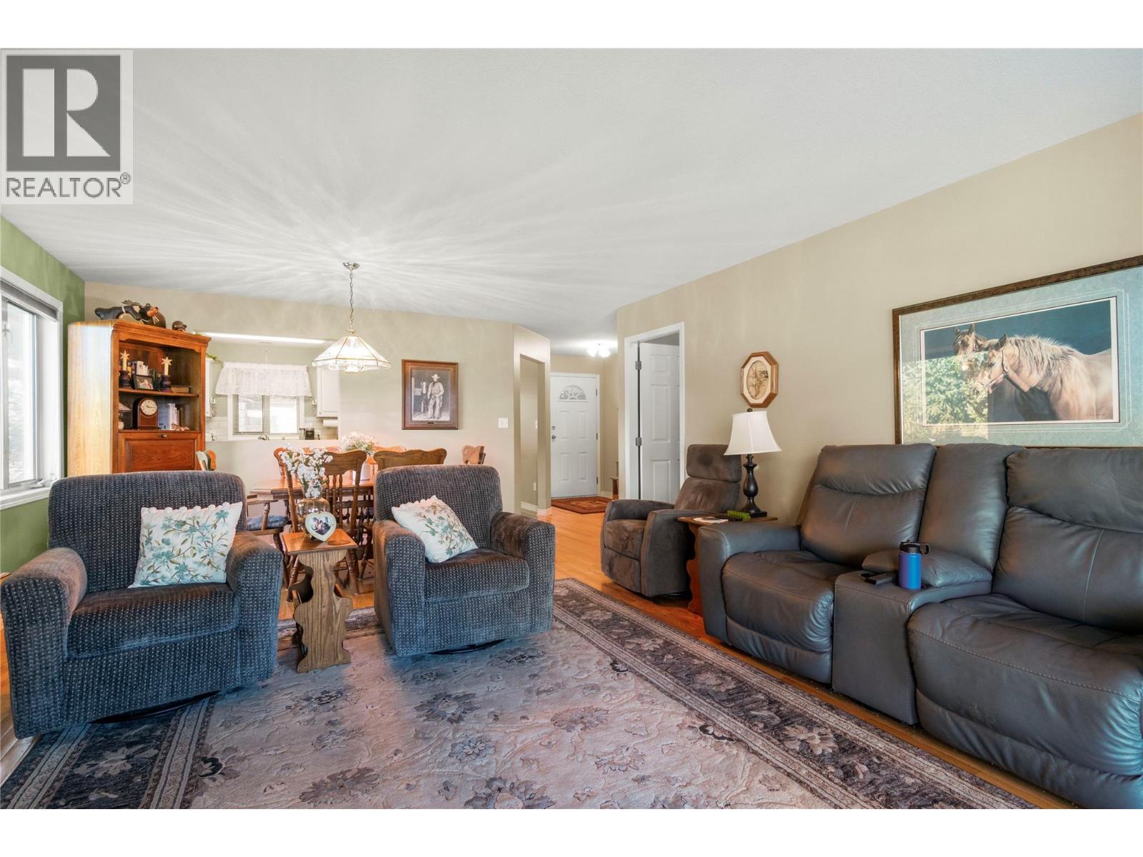 4483 14 Street Ne, Salmon Arm, British Columbia  V1E 1P9 - Photo 8 - 10388096