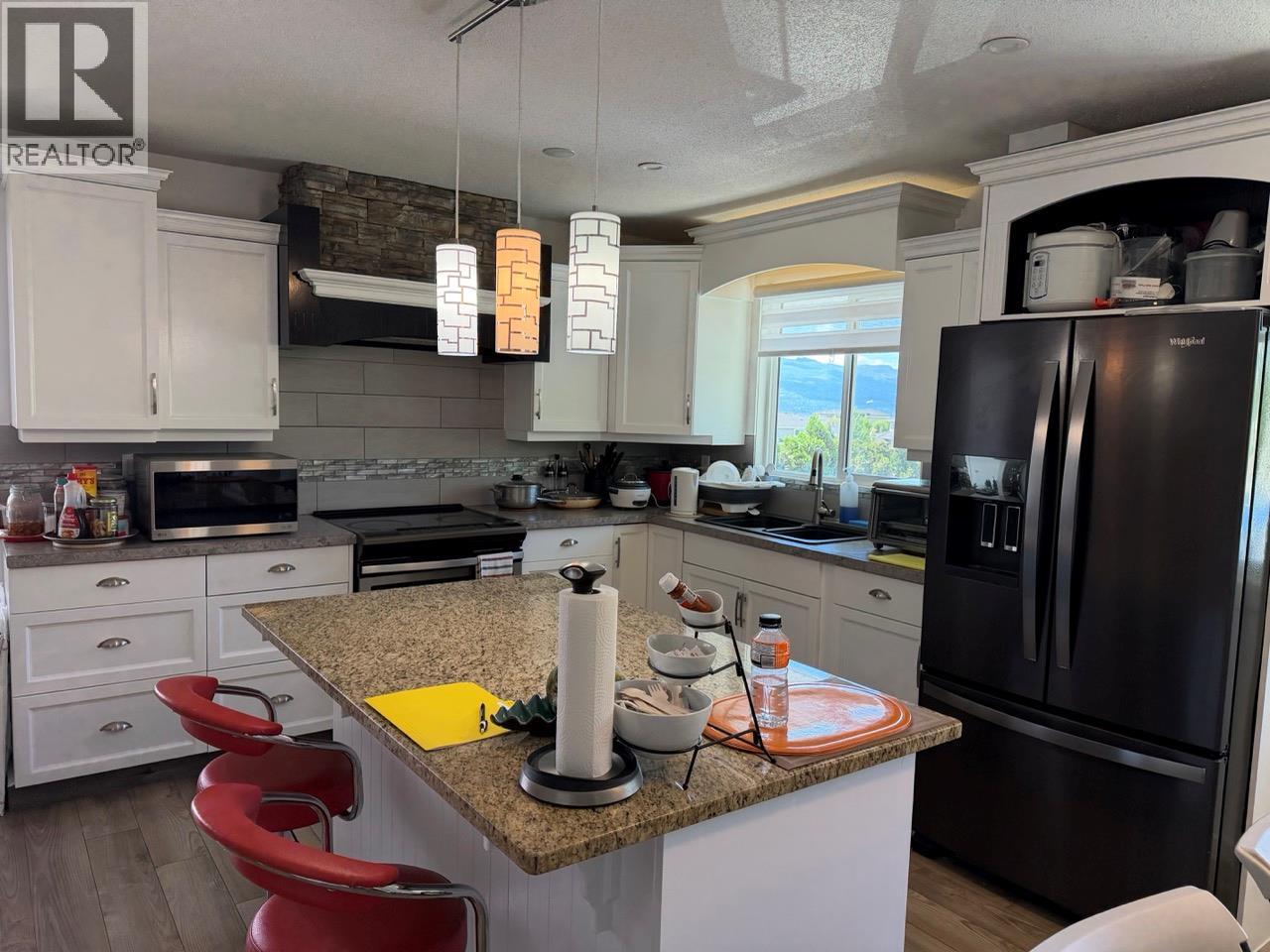 647 Clifton Road, Kelowna, British Columbia  V1V 1A7 - Photo 4 - 10387941