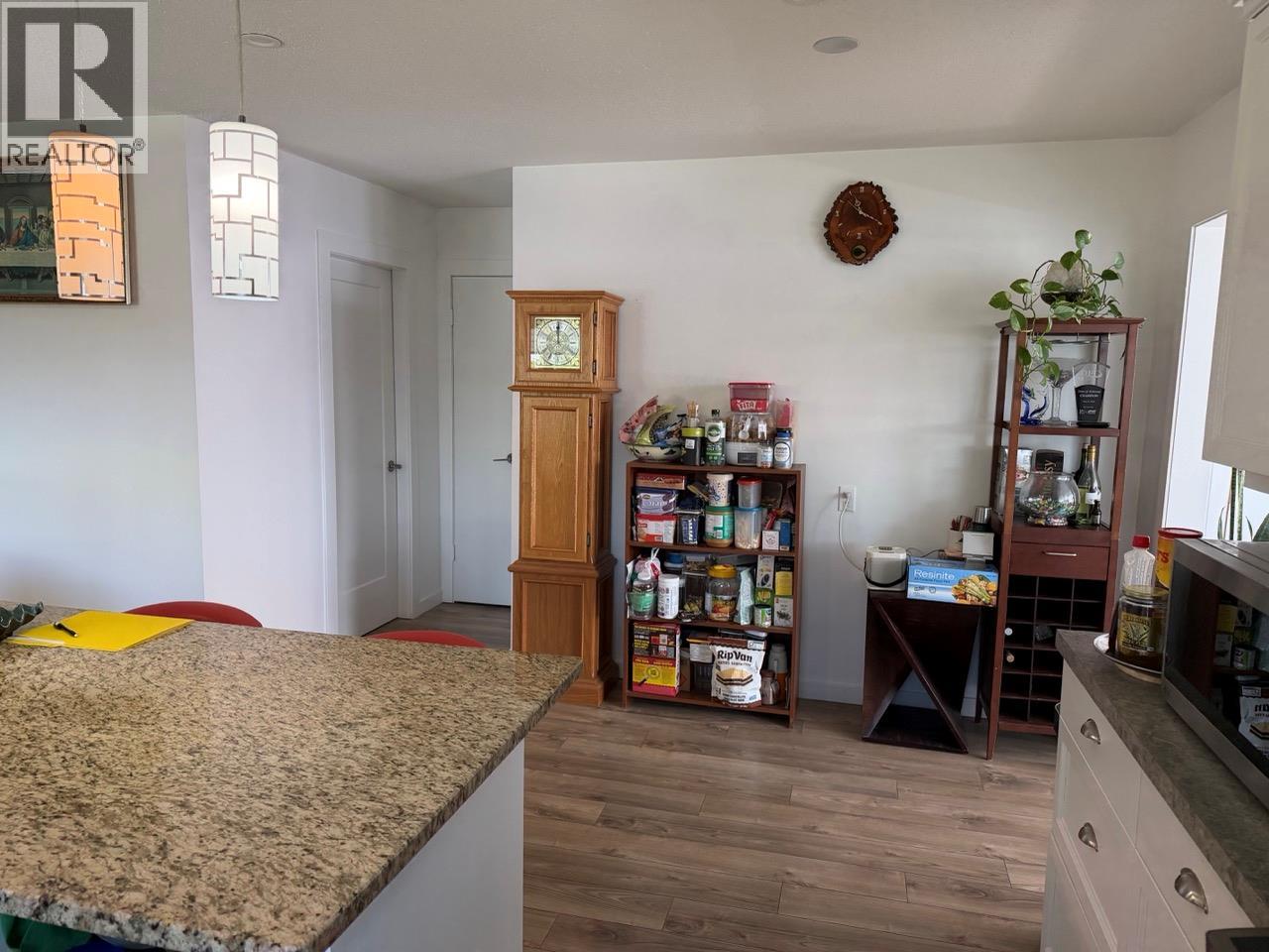 647 Clifton Road, Kelowna, British Columbia  V1V 1A7 - Photo 8 - 10387941
