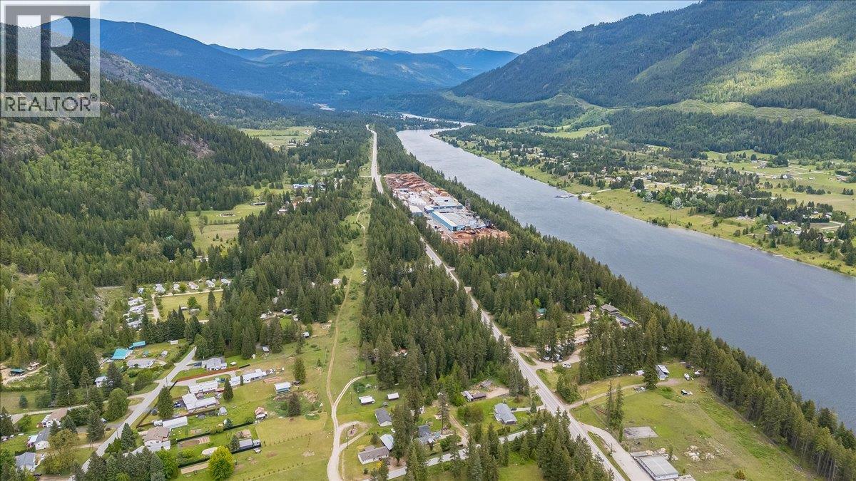 2018 Tarrys Road, Castlegar, British Columbia  V1N 4N1 - Photo 10 - 10387871