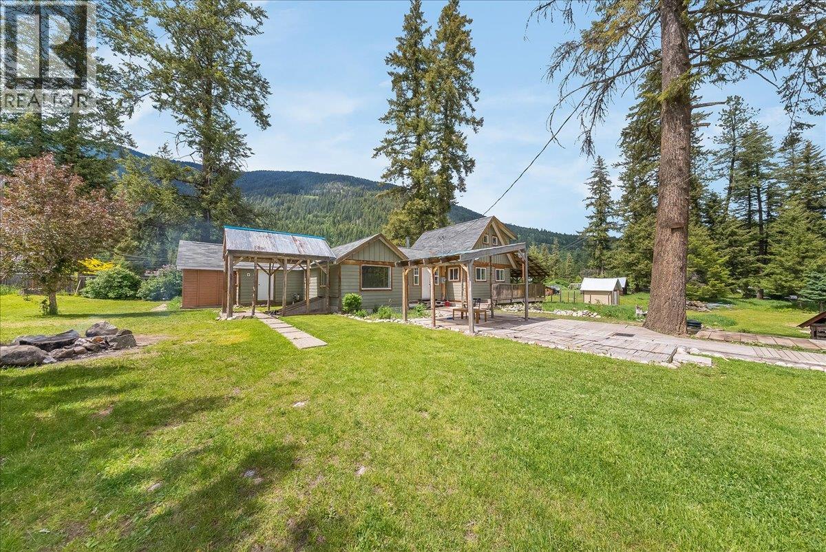 2018 Tarrys Road, Castlegar, British Columbia  V1N 4N1 - Photo 11 - 10387871