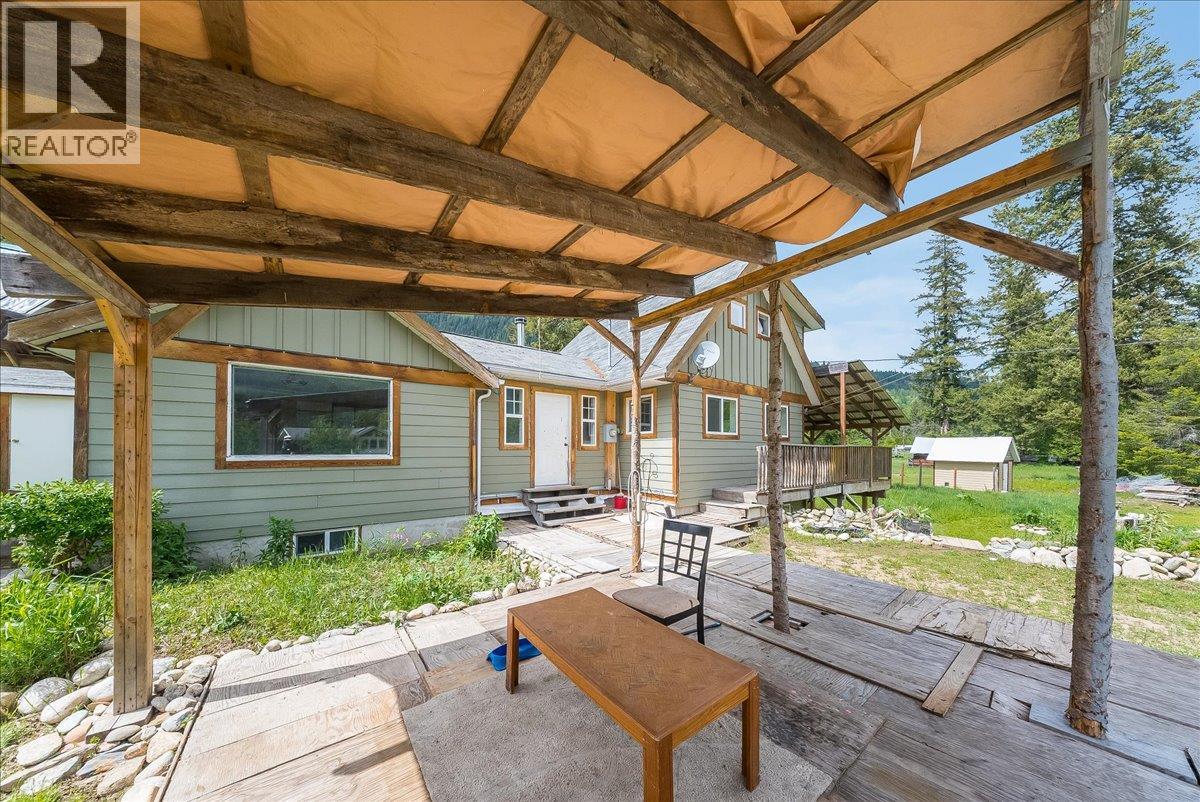 2018 Tarrys Road, Castlegar, British Columbia  V1N 4N1 - Photo 15 - 10387871