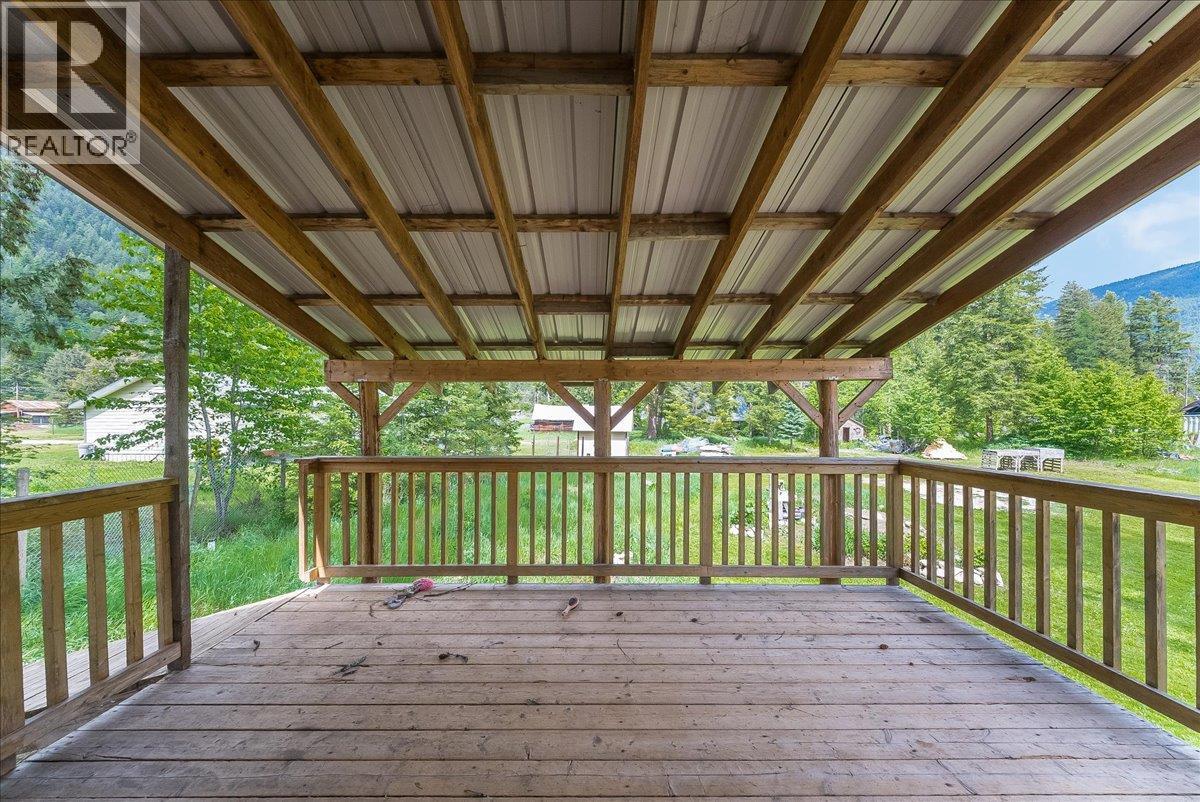 2018 Tarrys Road, Castlegar, British Columbia  V1N 4N1 - Photo 18 - 10387871