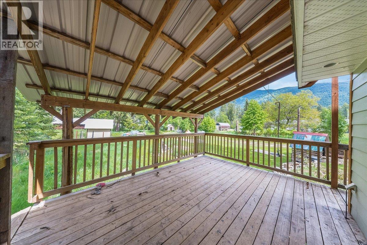 2018 Tarrys Road, Castlegar, British Columbia  V1N 4N1 - Photo 19 - 10387871
