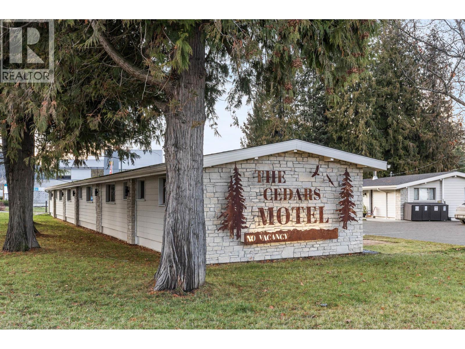 1210 Paradise Avenue, sicamous, British Columbia