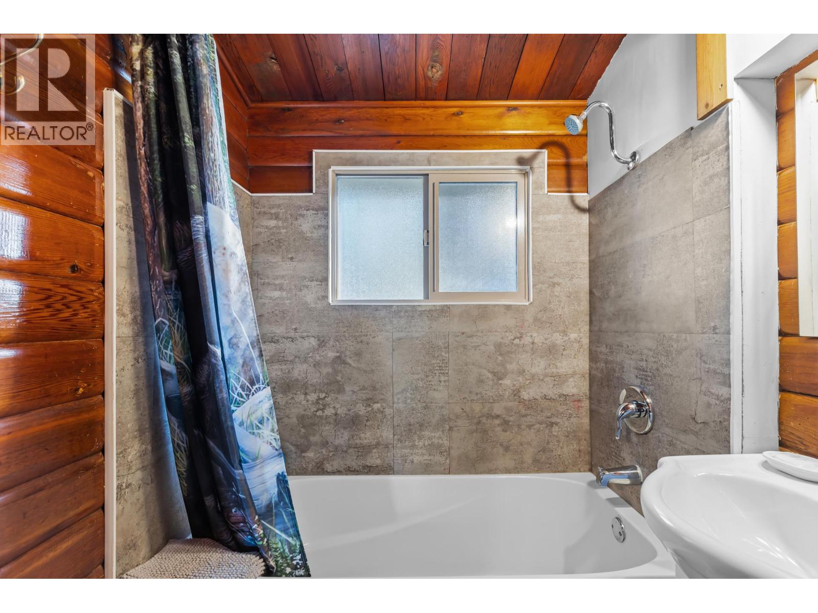 1210 Paradise Avenue, Sicamous, British Columbia  V0E 0E8 - Photo 18 - 10388216