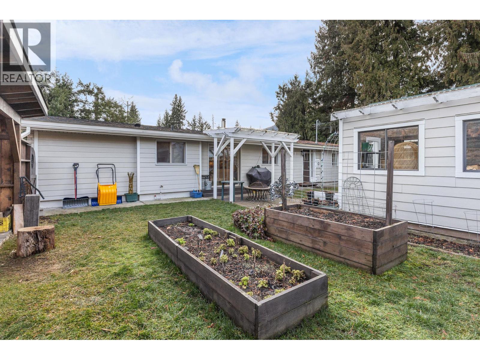 1210 Paradise Avenue, Sicamous, British Columbia  V0E 0E8 - Photo 52 - 10388216