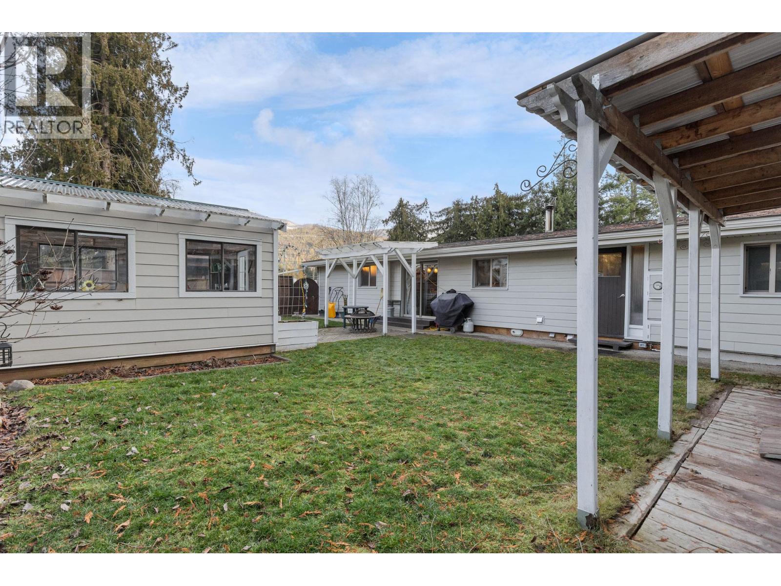 1210 Paradise Avenue, Sicamous, British Columbia  V0E 0E8 - Photo 55 - 10388216