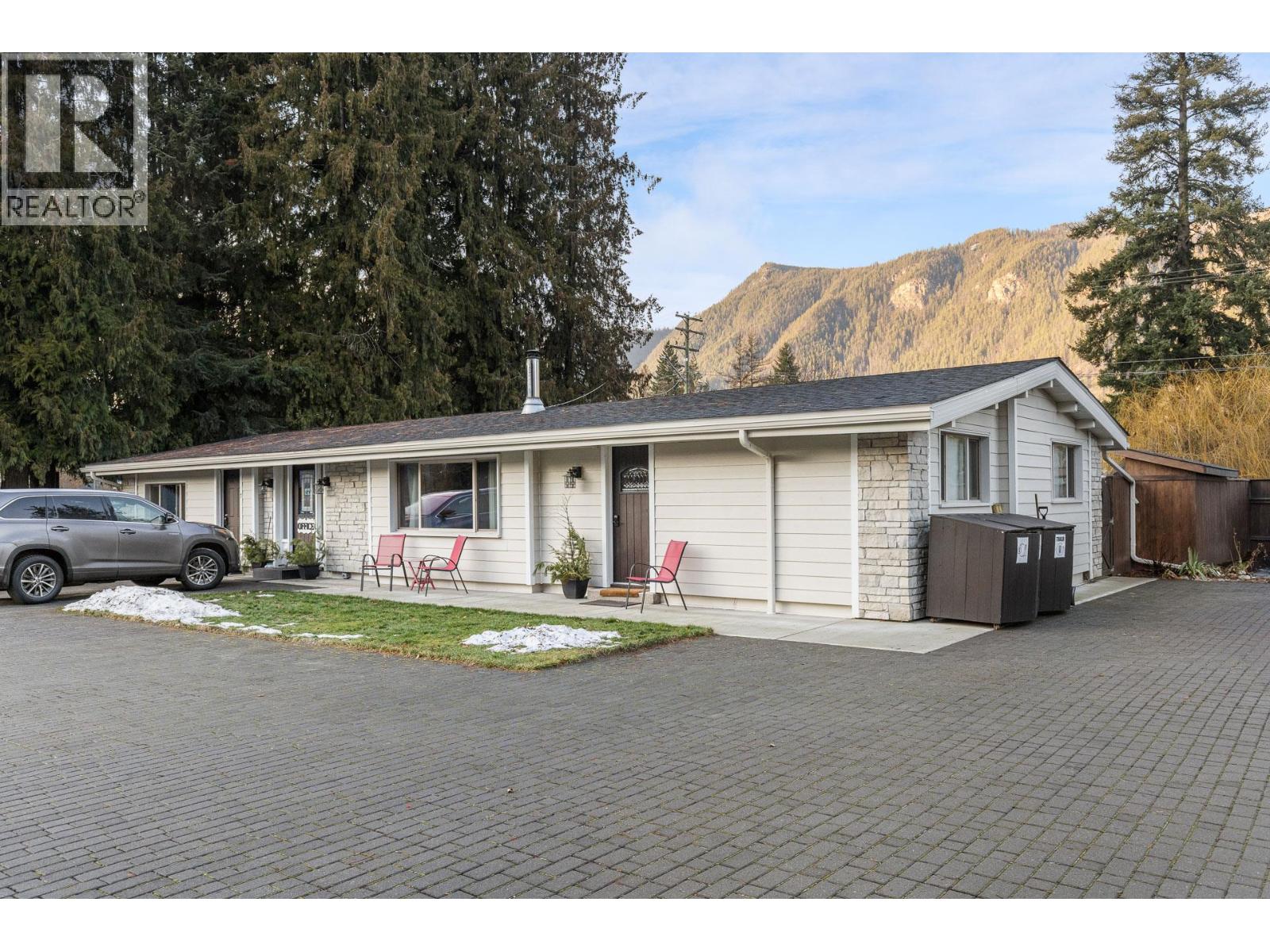1210 Paradise Avenue, Sicamous, British Columbia  V0E 0E8 - Photo 64 - 10388216