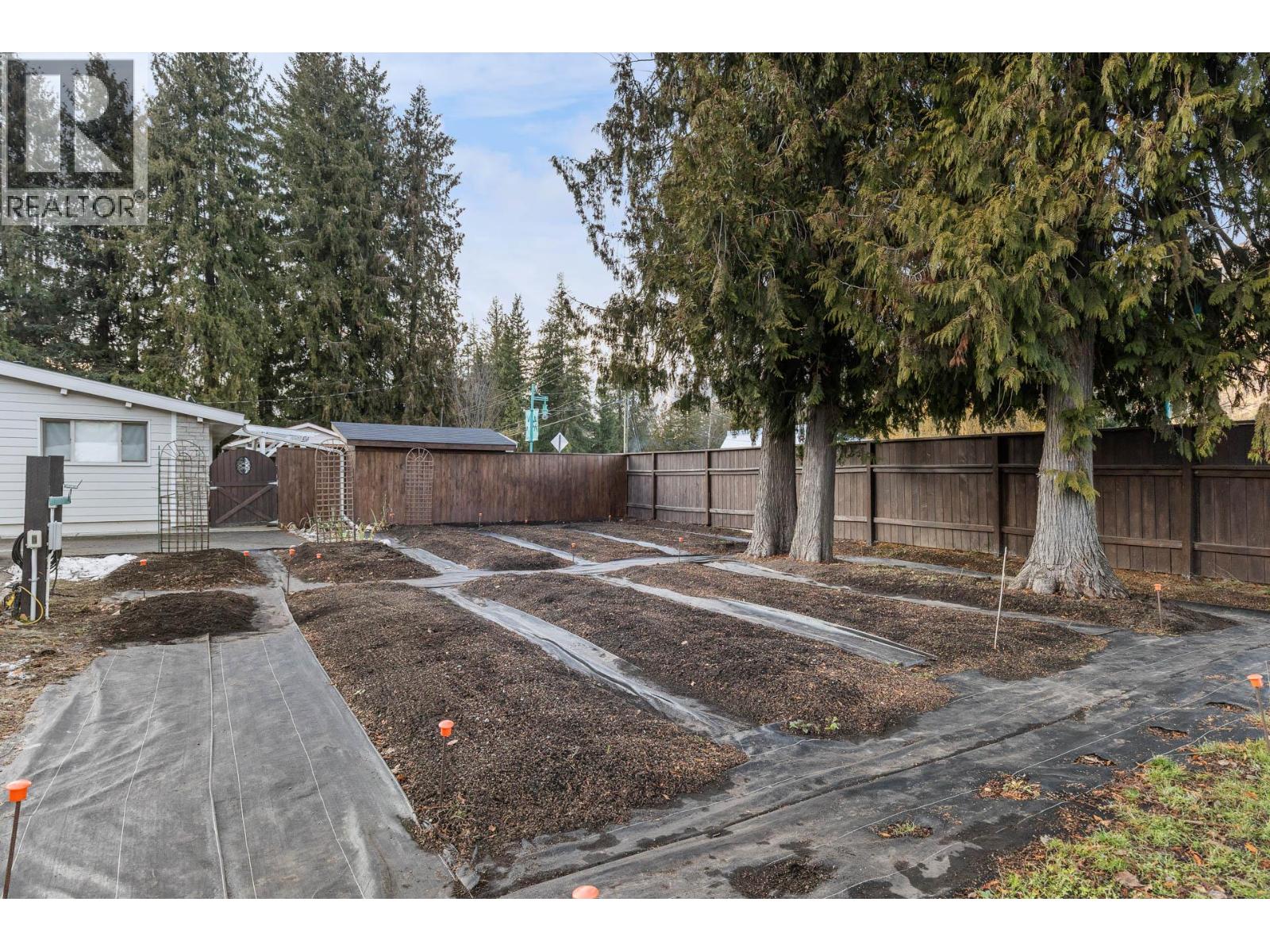 1210 Paradise Avenue, Sicamous, British Columbia  V0E 0E8 - Photo 68 - 10388216