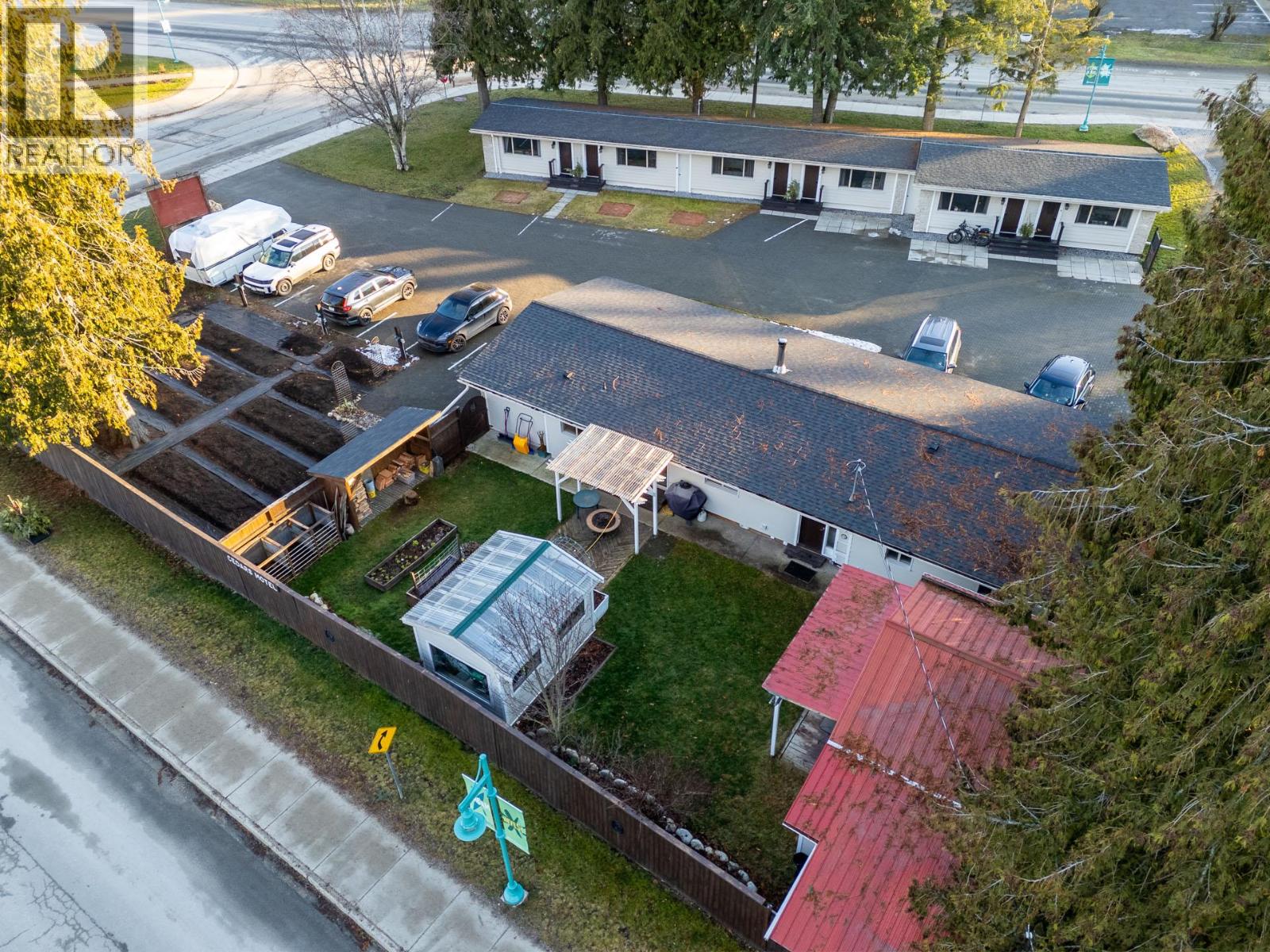 1210 Paradise Avenue, Sicamous, British Columbia  V0E 0E8 - Photo 71 - 10388216